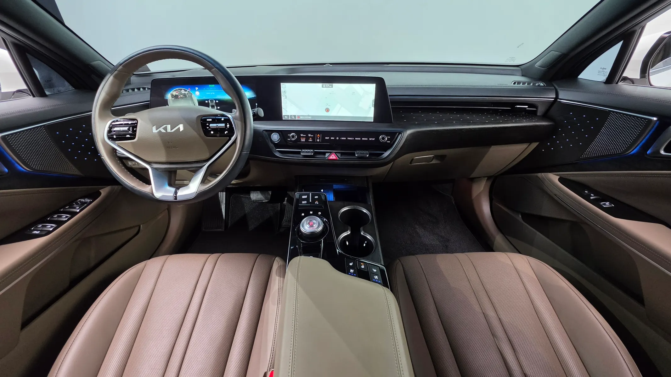 Kia K8 2.5 2WD 2023 4/5