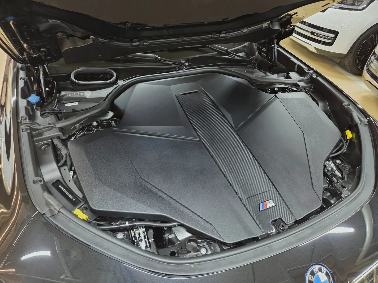 BMW i7 (G70) M70 xDrive M 2024 20/21
