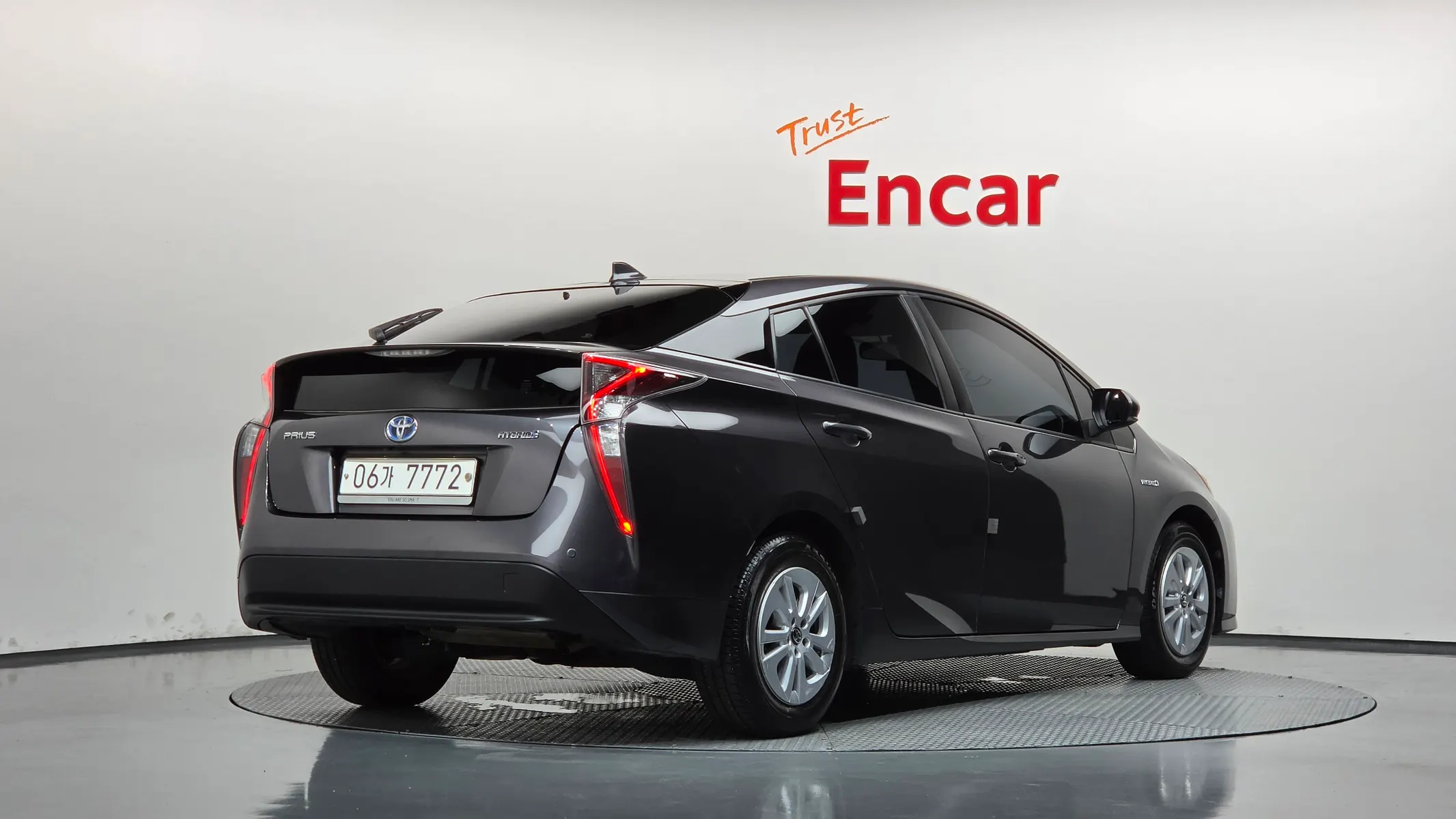 Toyota 4 1.8 E 2017 2/32