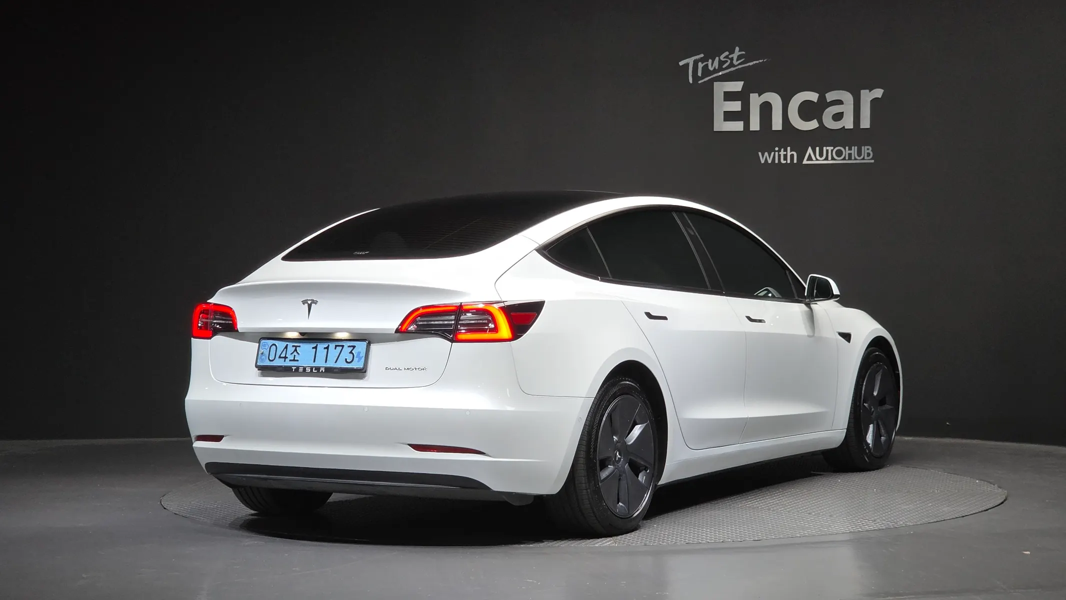 Tesla 3 AWD 2021 2/32