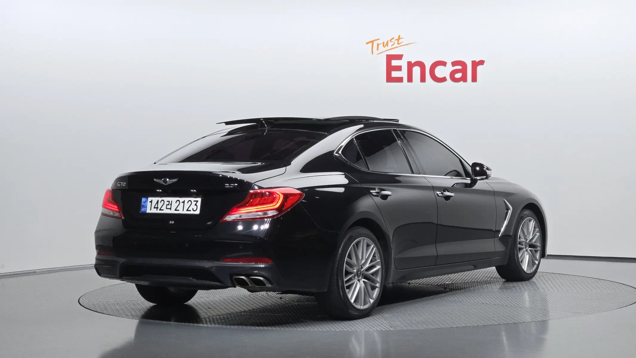 Genesis G70 2.0T 2019 2/34