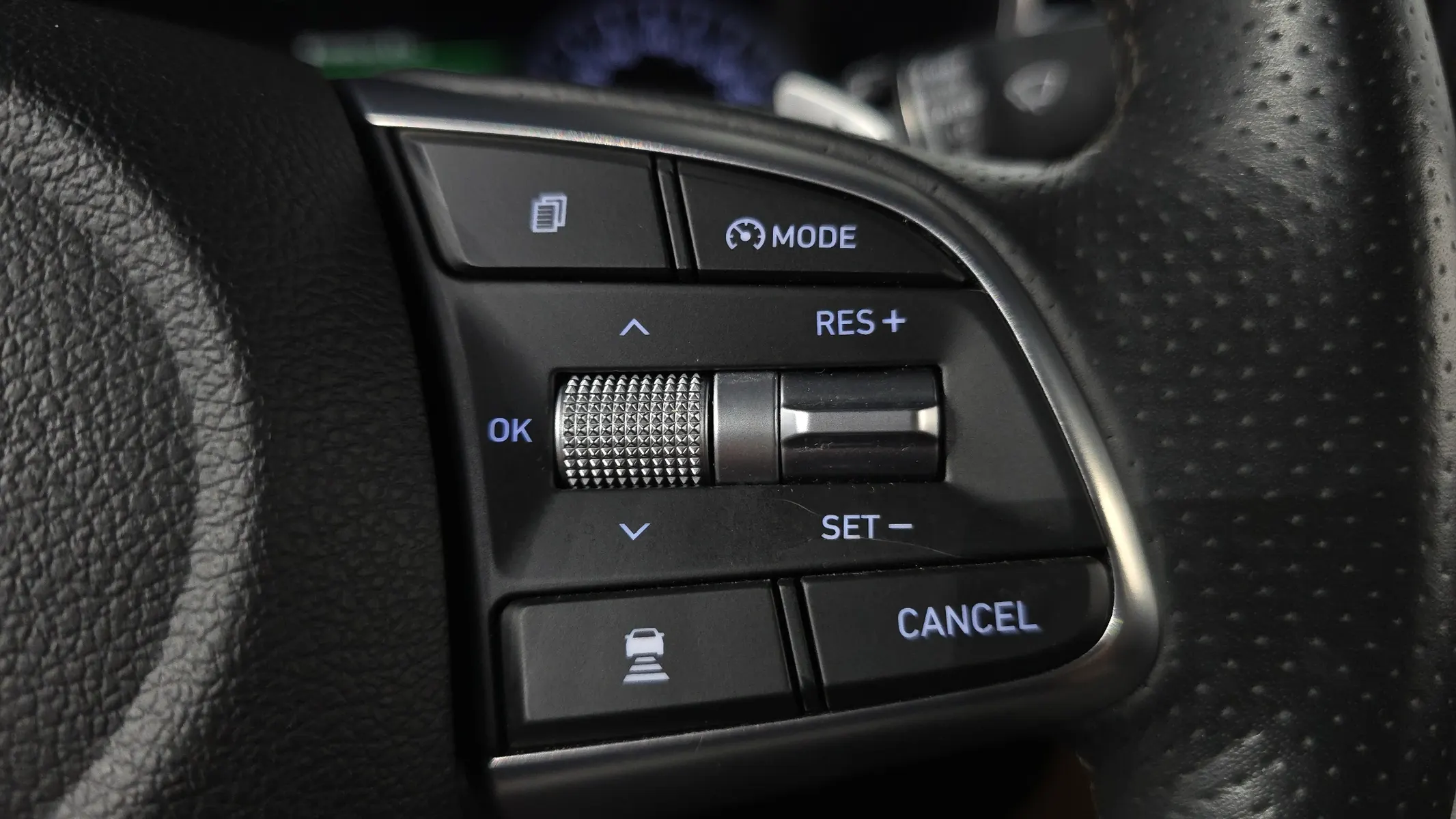 Genesis G70 2.0T 2019 33/34