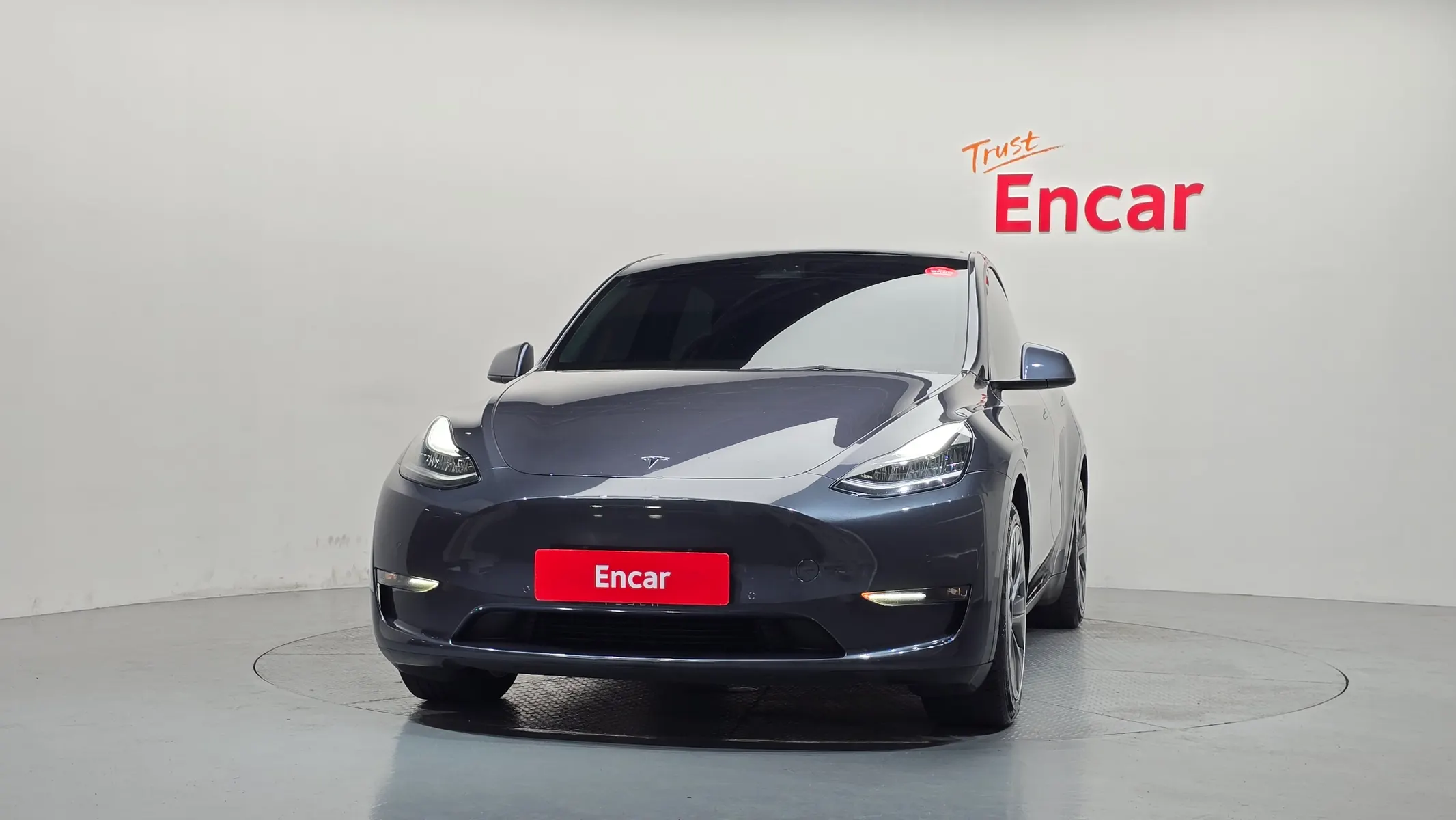 Tesla Y RWD 2021 2/5