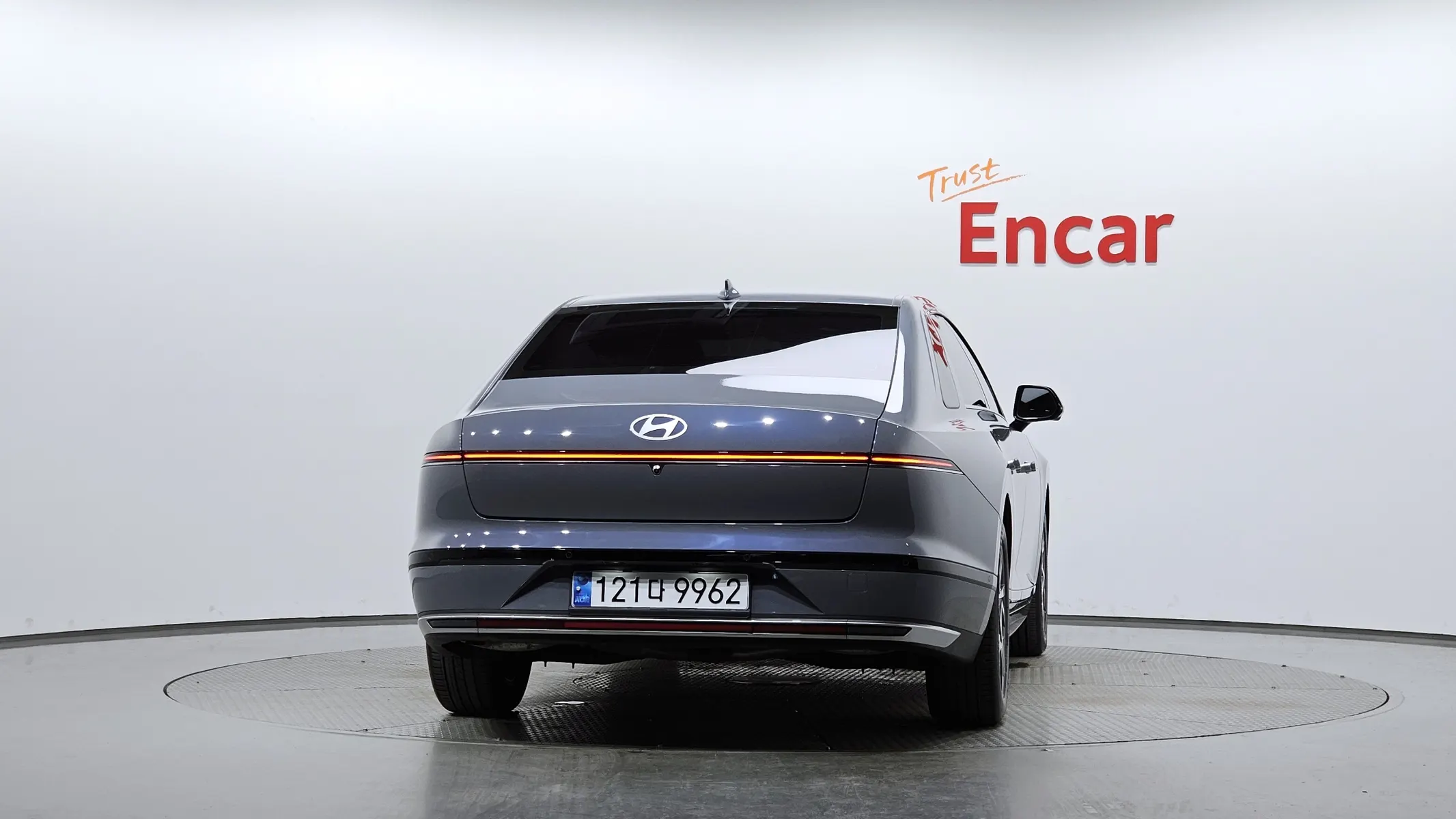 Hyundai (GN7) 2.5 2WD 2023 2/5