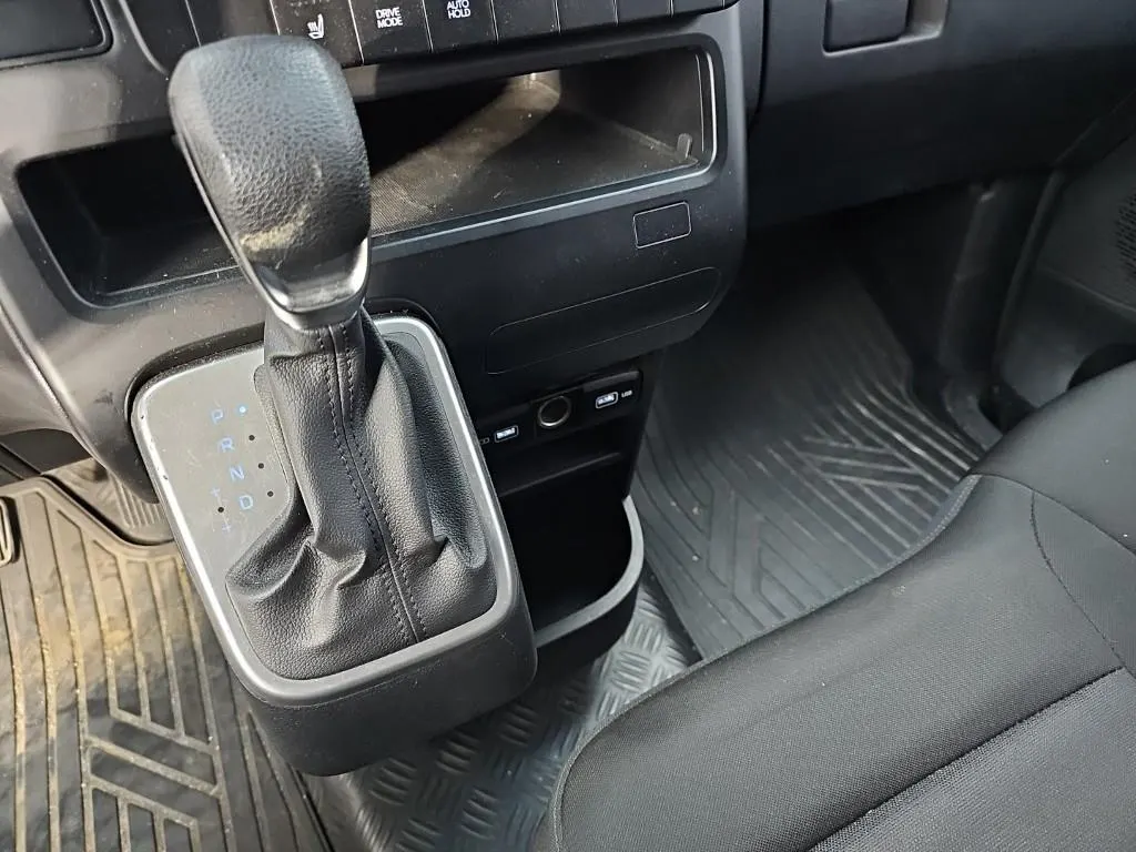 Hyundai Staria 3 2021 4/5