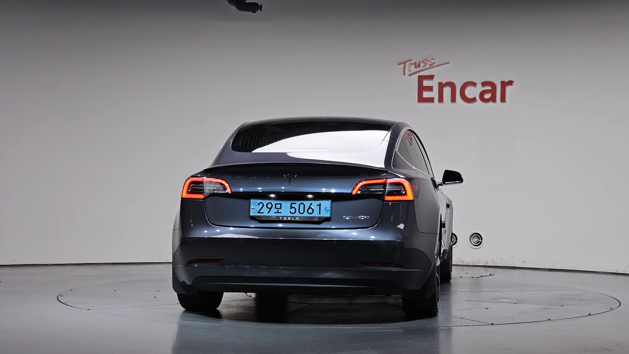Tesla 3 AWD 2020 3/5