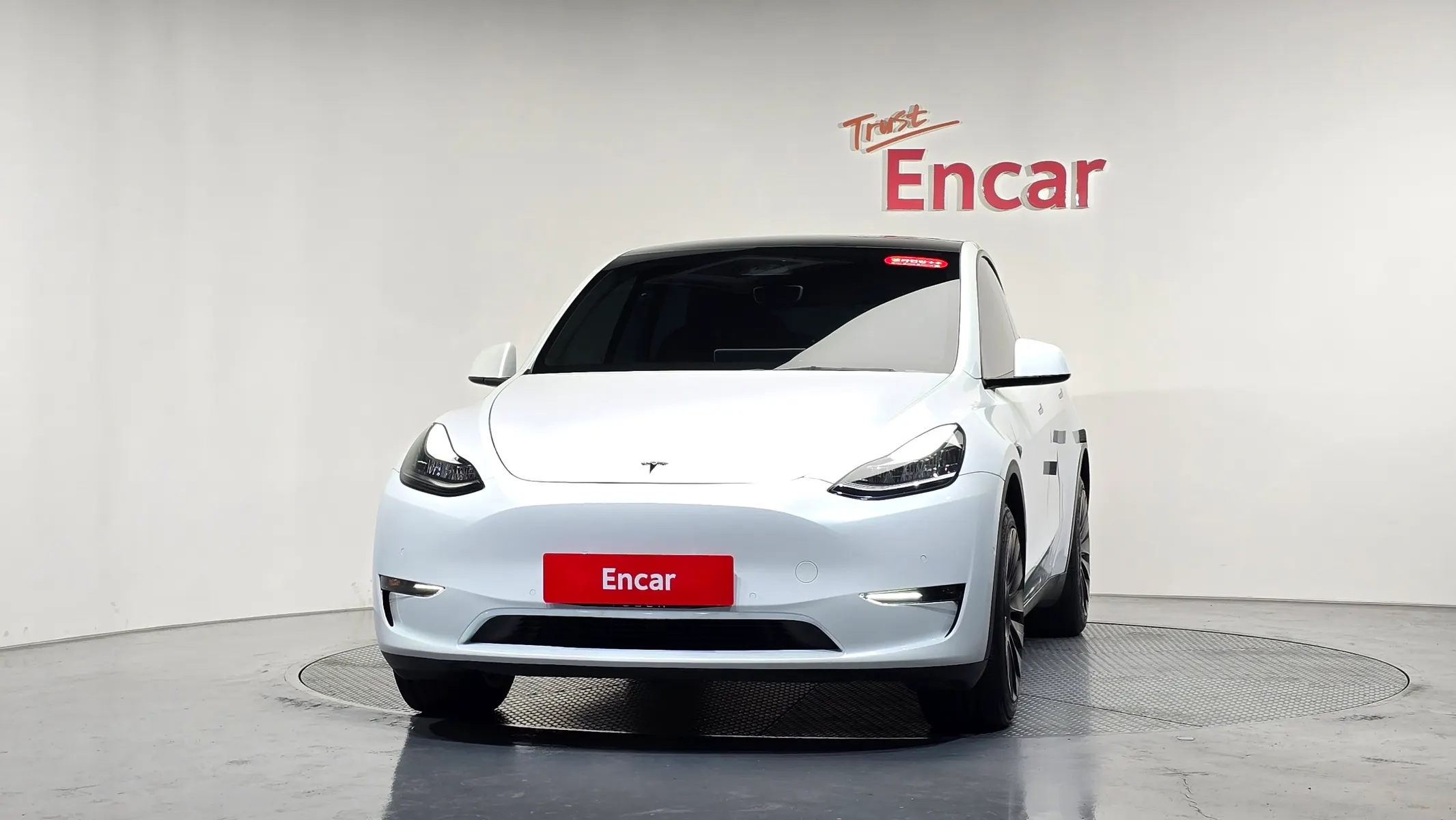 Tesla Y AWD 2022 2/5