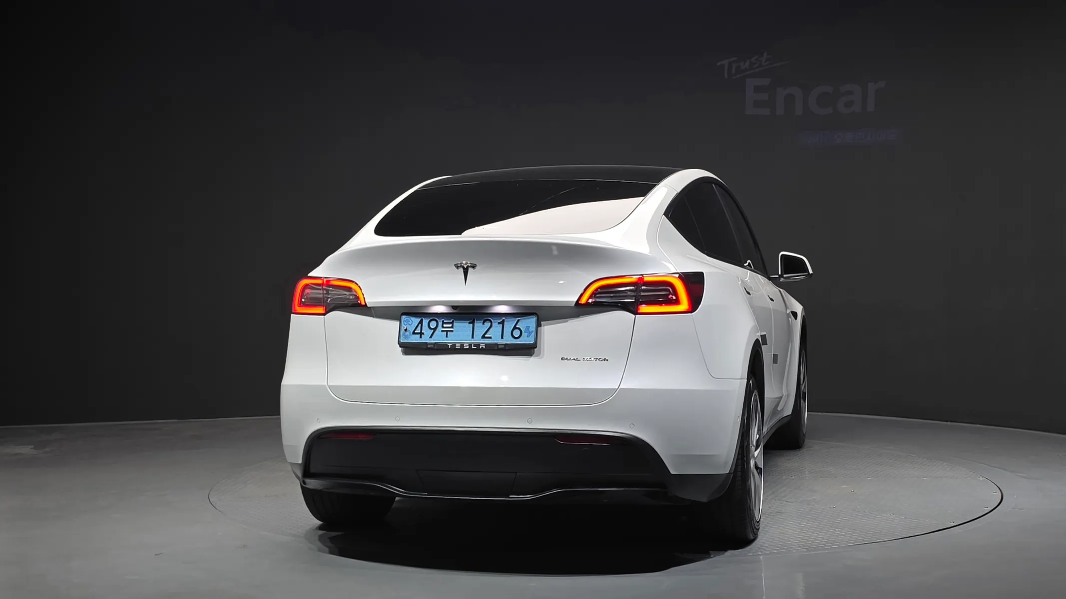 Tesla Y AWD 2022 3/5
