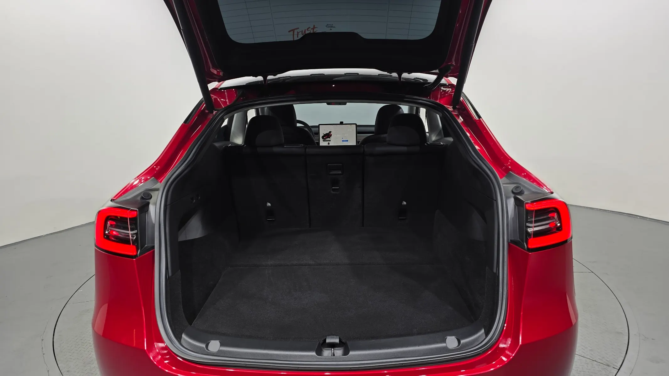 Tesla Y AWD 2022 31/32