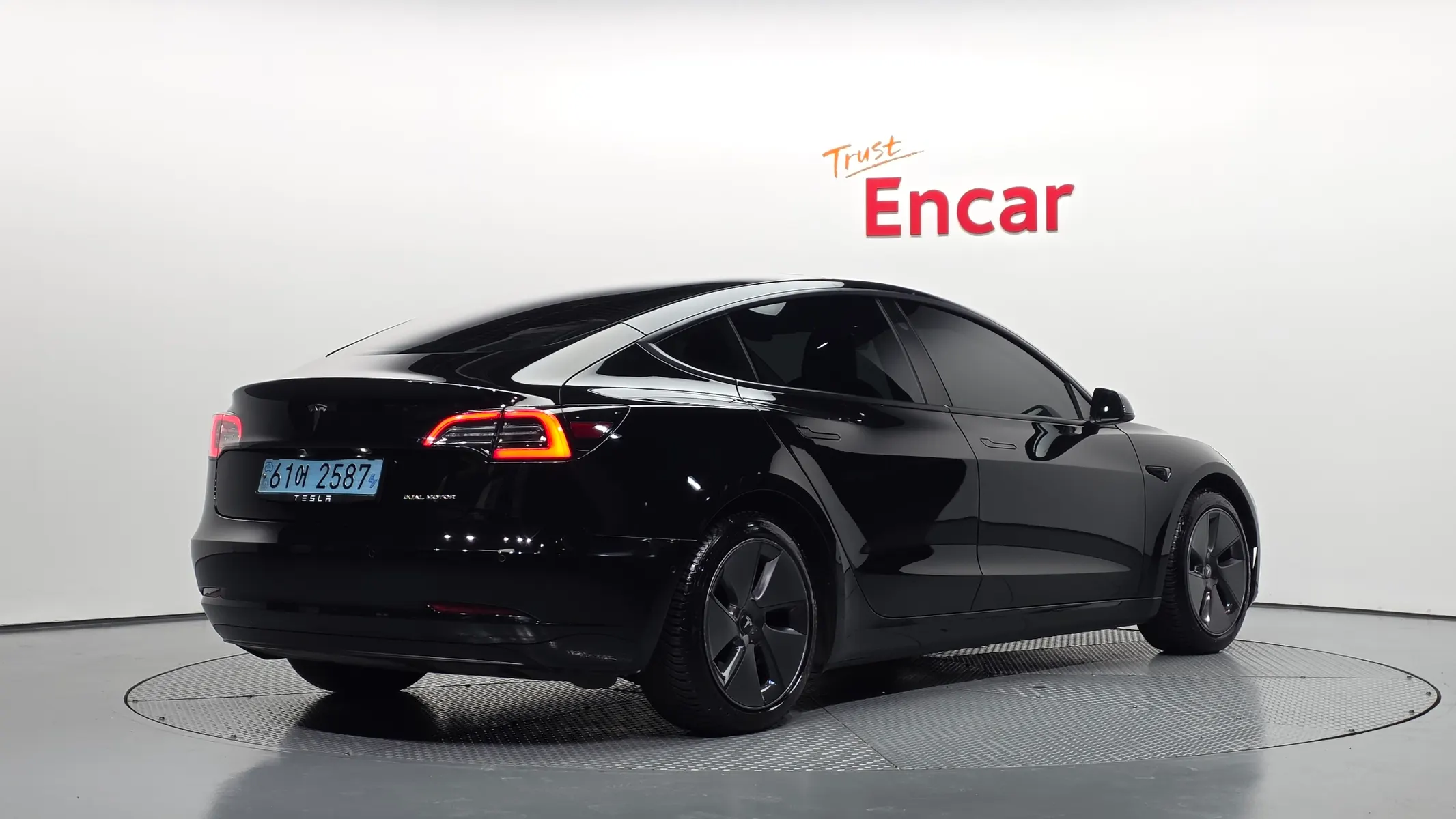 Tesla 3 AWD 2021 2/31