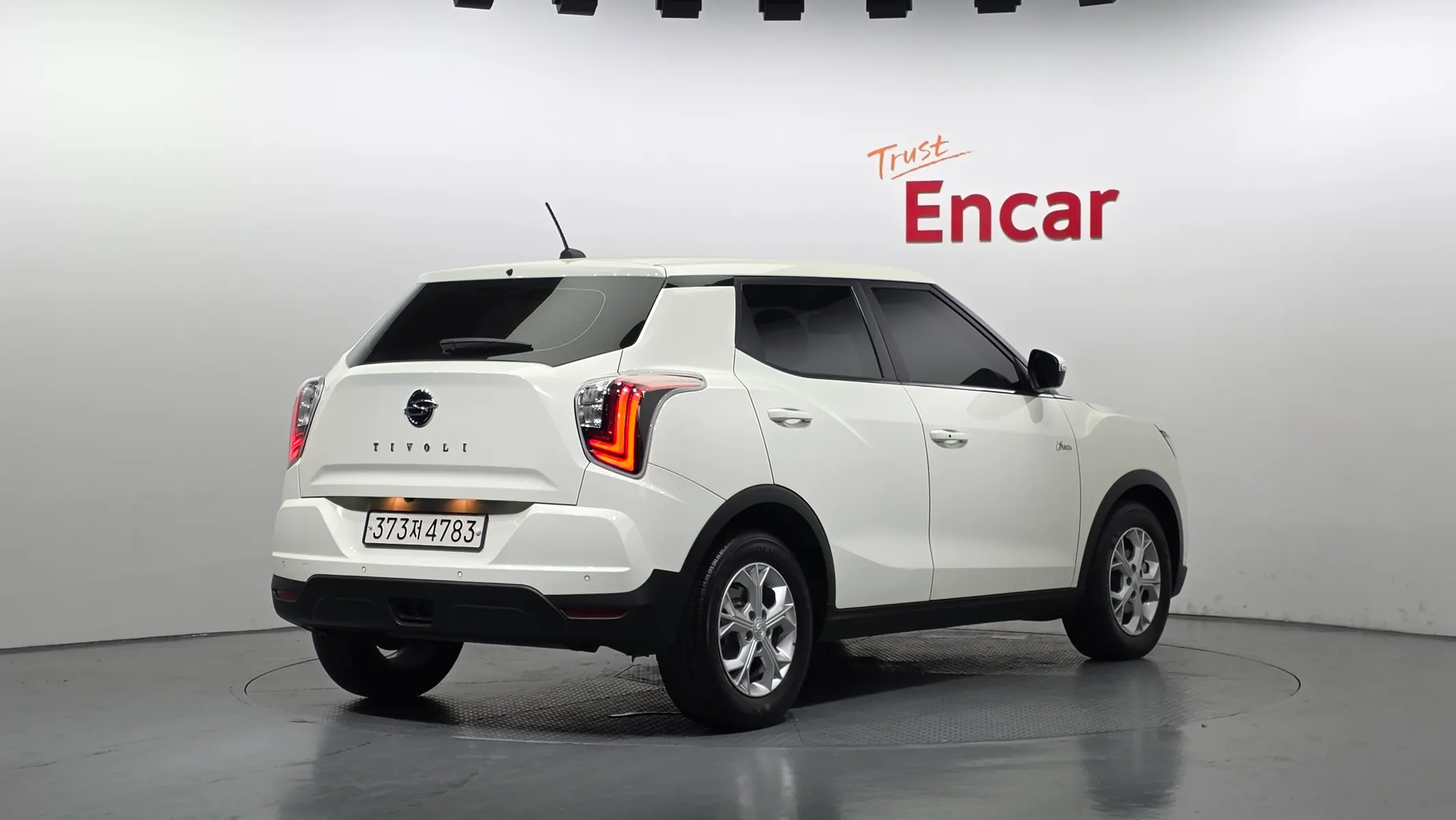 KG Mobility 베리 티볼리 1.5 2WD 2021 2/33