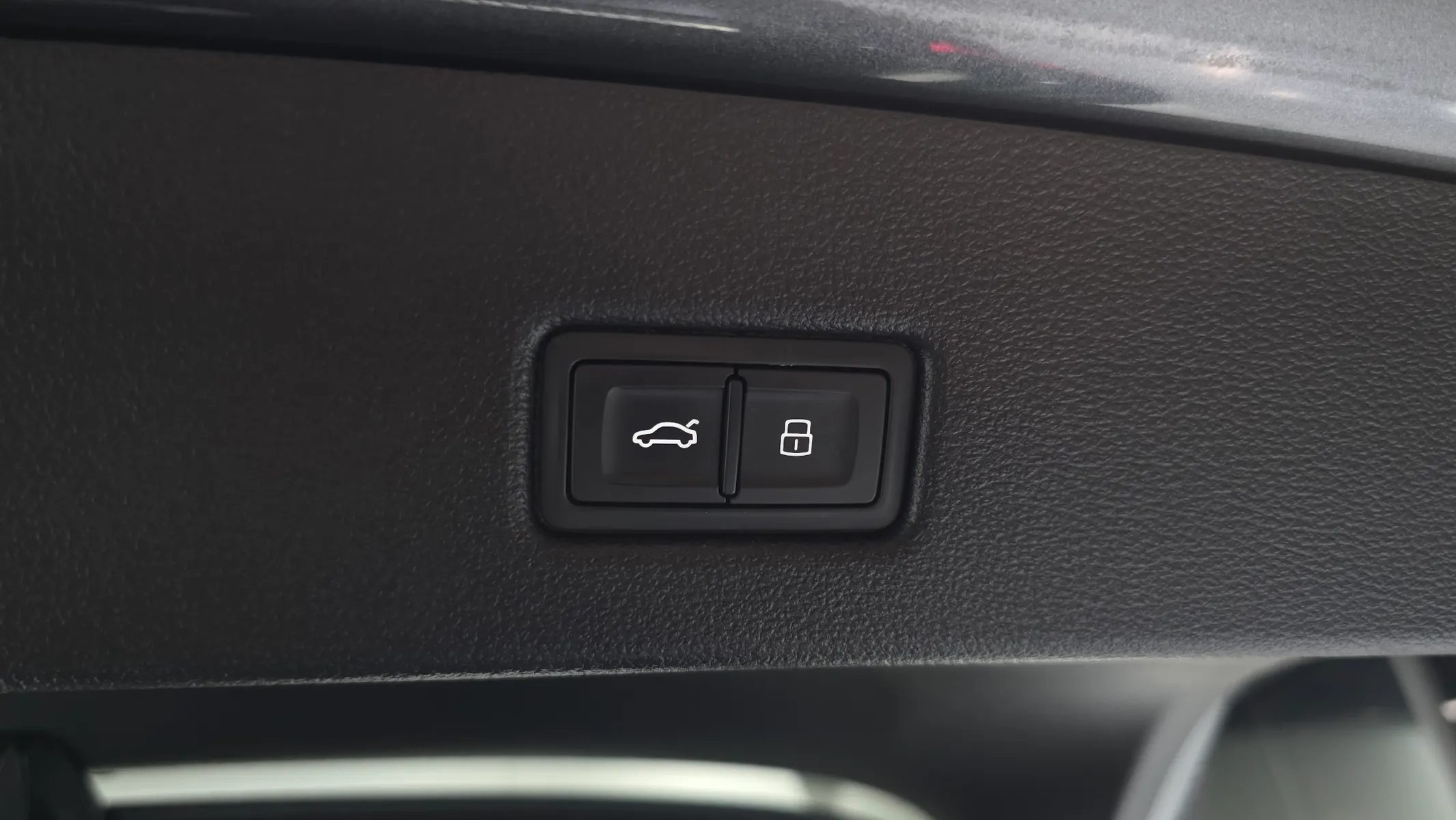 Audi A7 (4K) 45 TDI 2020 36/37