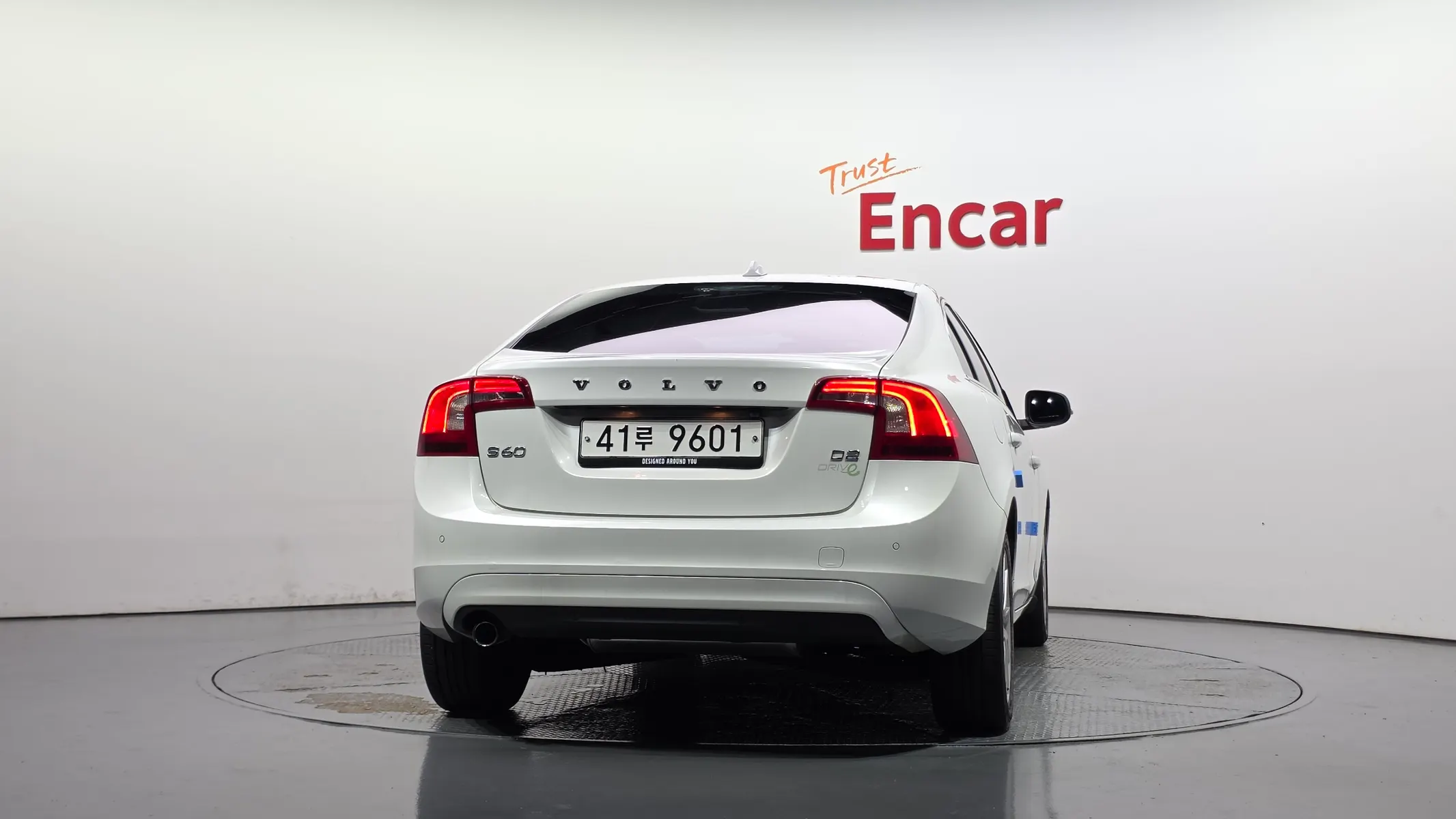 Volvo S60 D2 2014 3/5