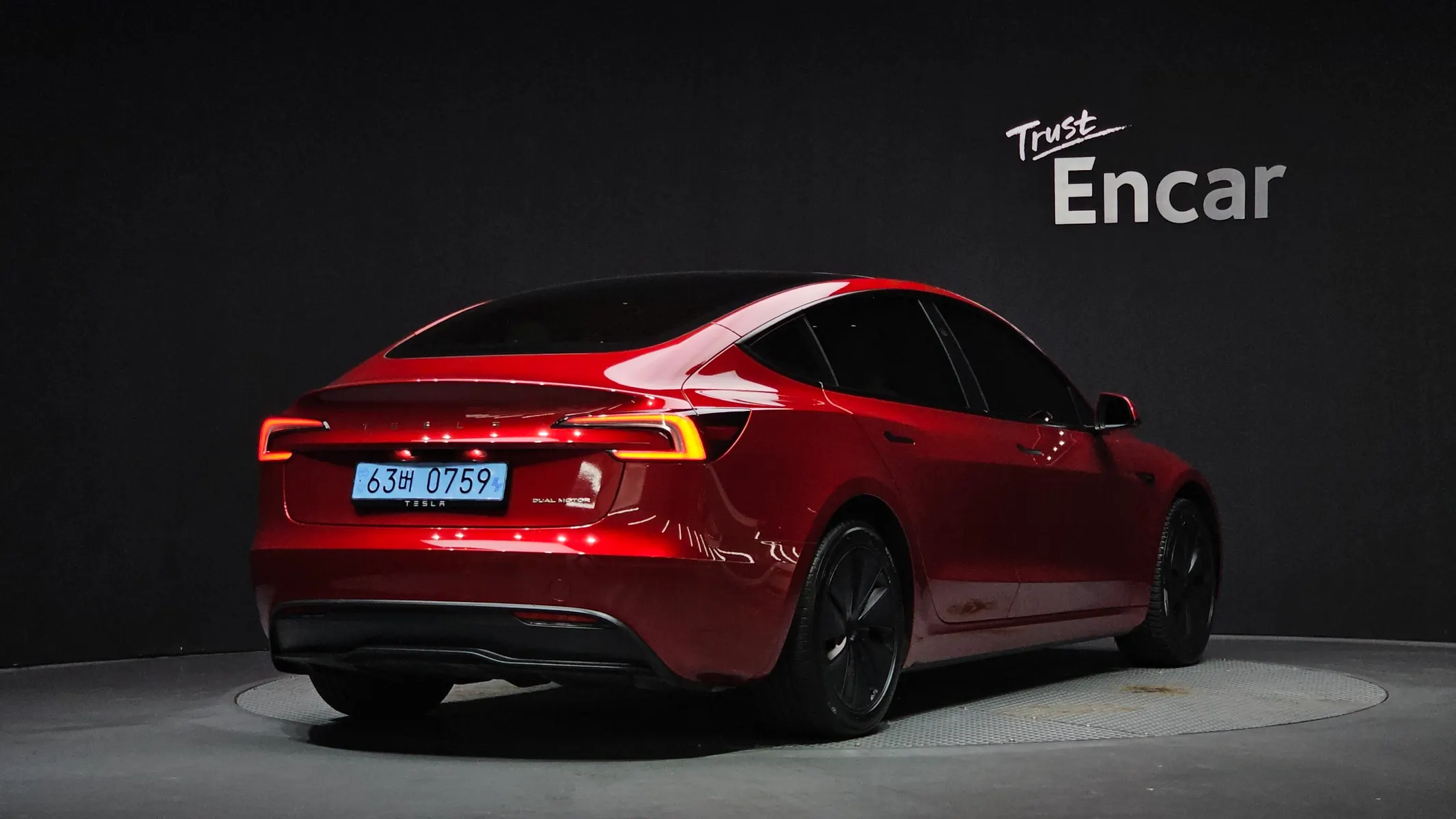 Tesla 3 AWD 2024 2/36