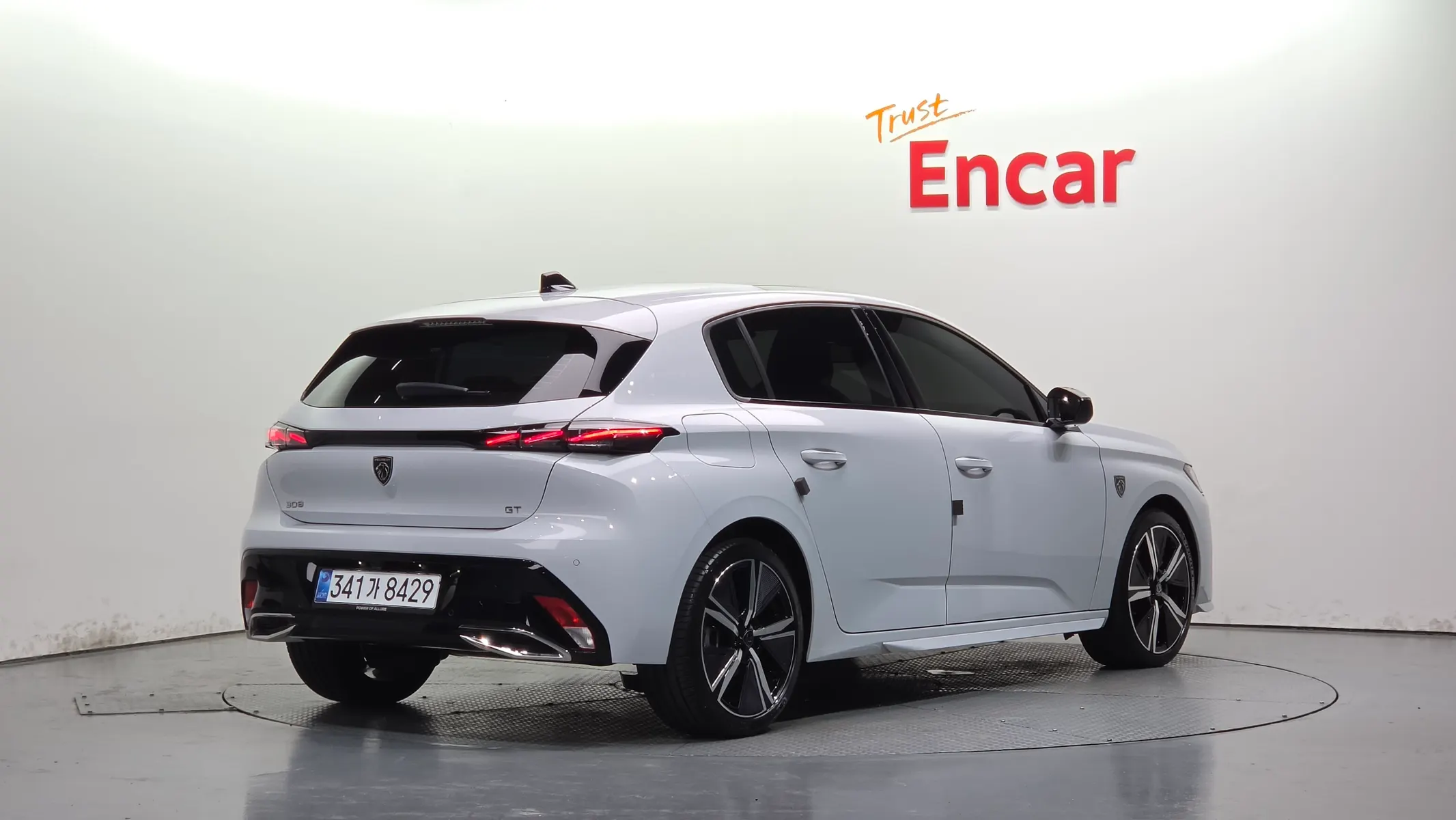Peugeot 308 3 1.2 GT 2025 2/36