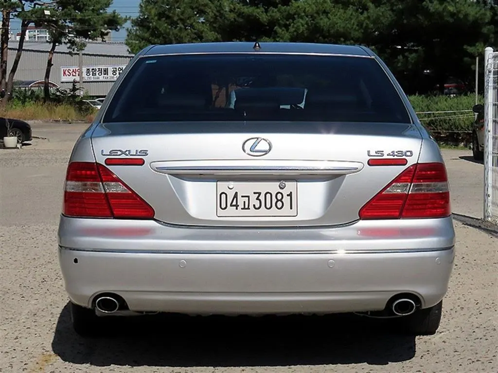 Lexus LS430 L-Grade 2003 3/5