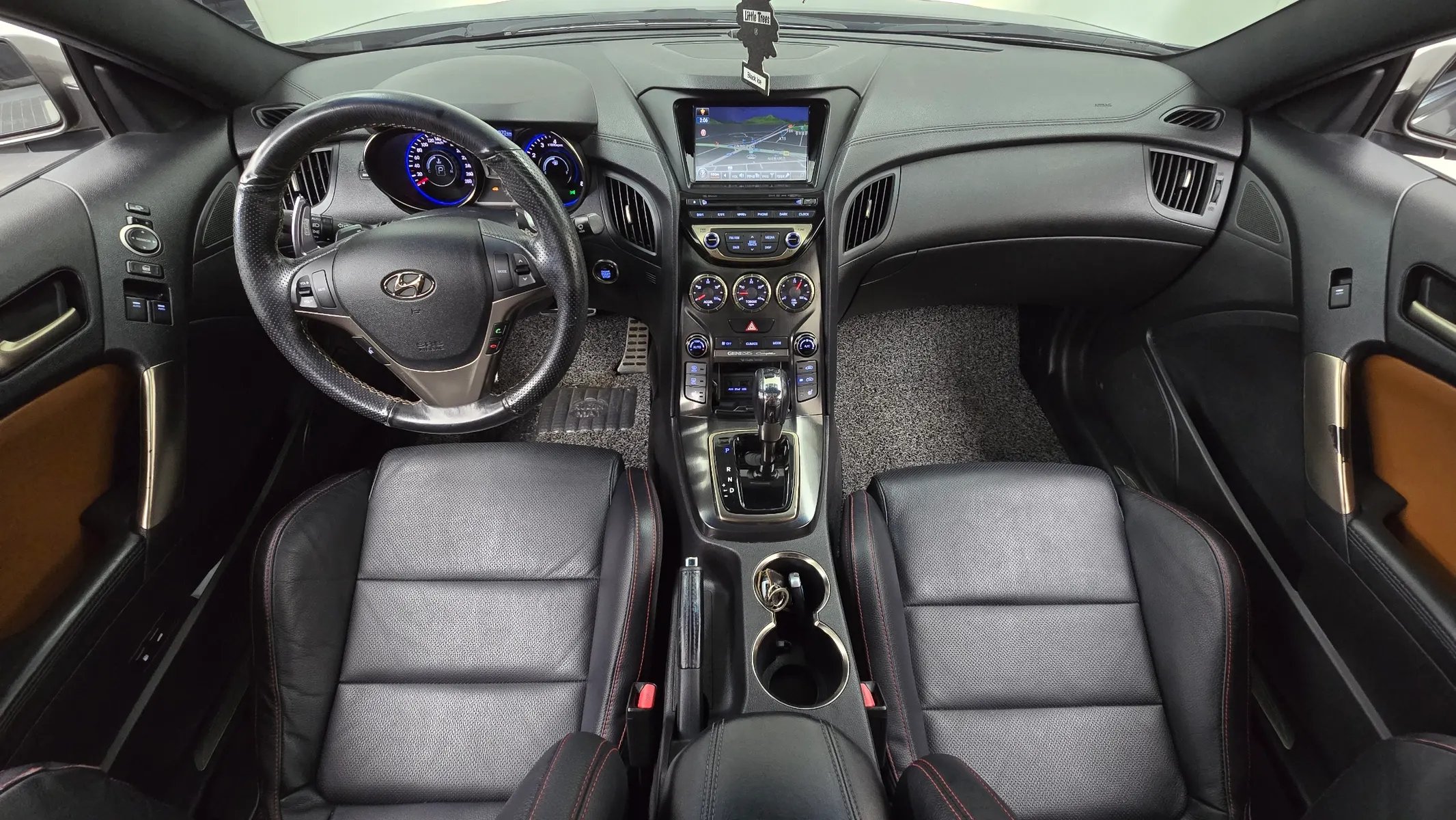Hyundai Coupe 380 GT-R 2012 4/5