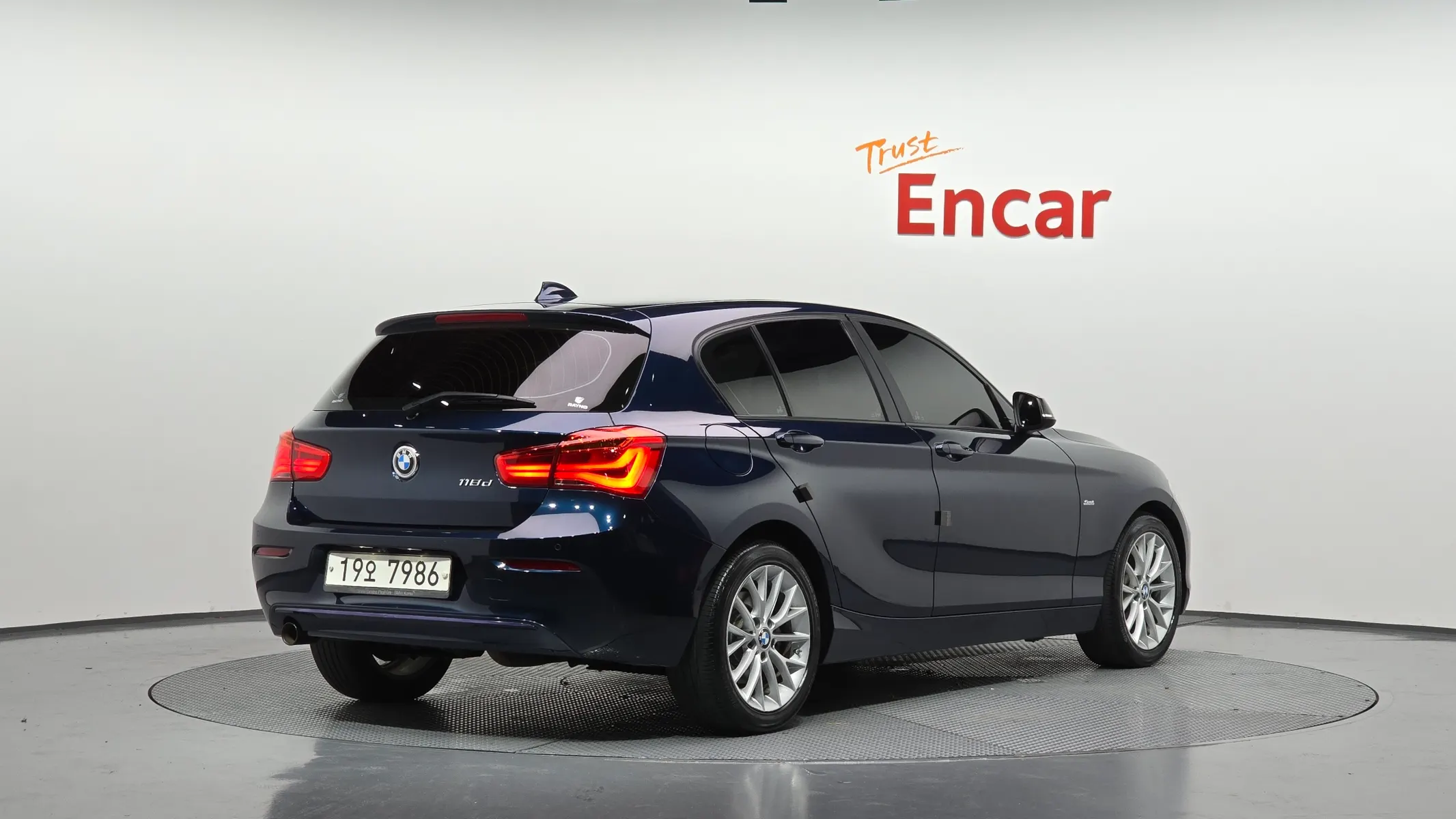 BMW 1 Series (F20) 118d 5 2016 2/21