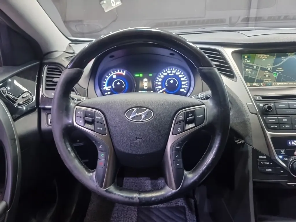 Hyundai HG 2014 4/5