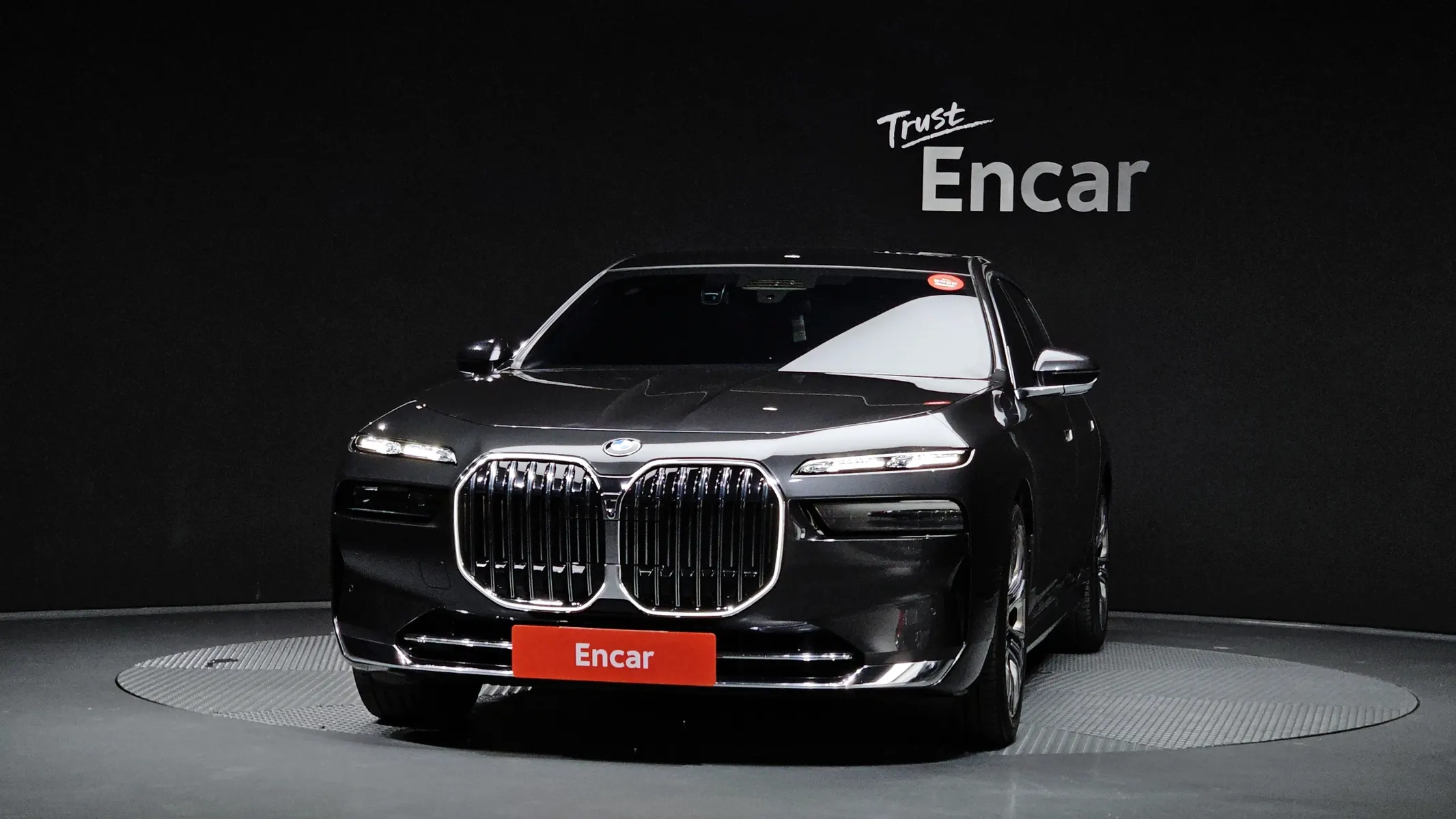 BMW 7 Series (G70) 740i sDrive 2023 3/39