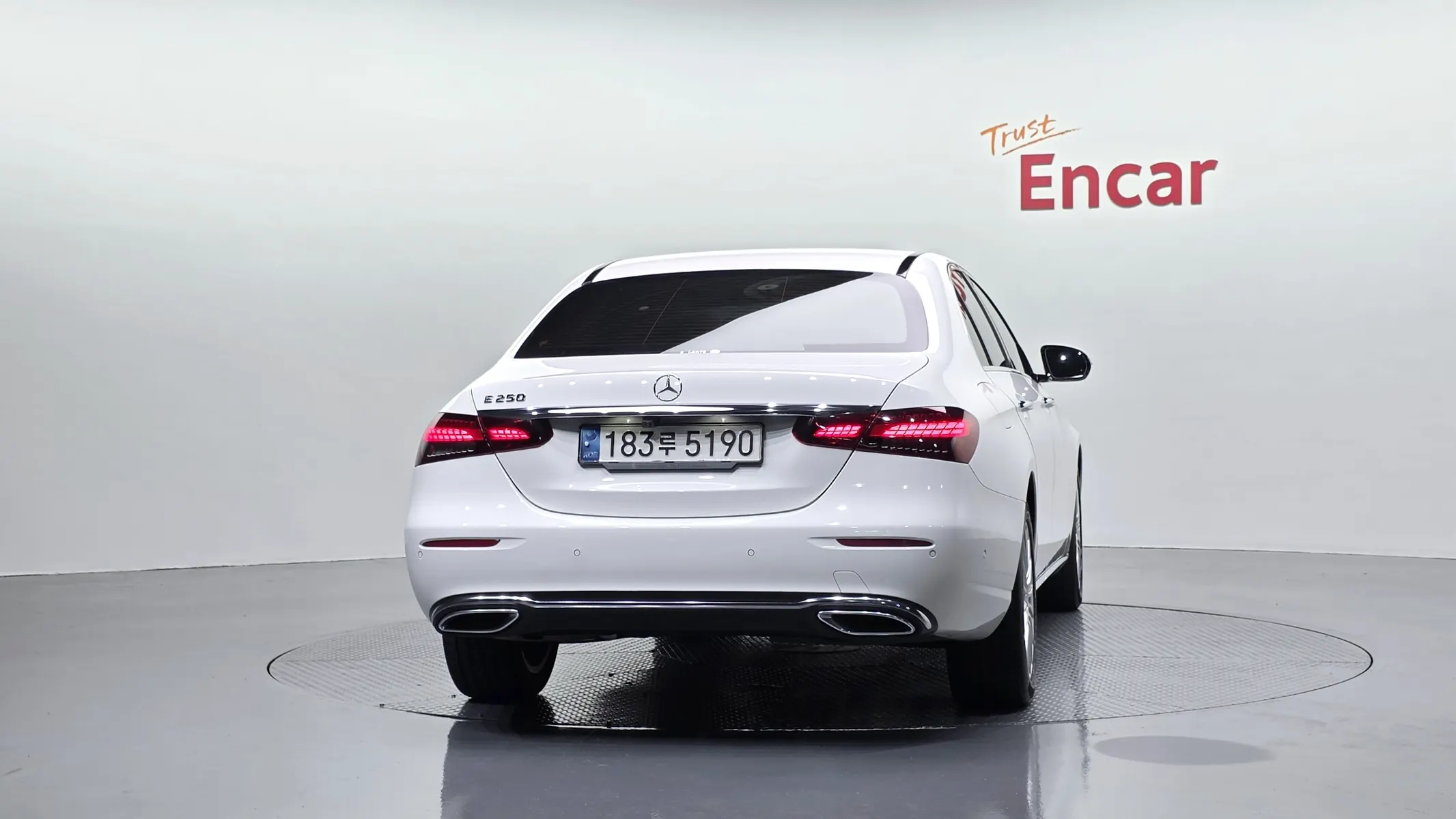 Mercedes-Benz E-Class W213 E250 2020 3/34