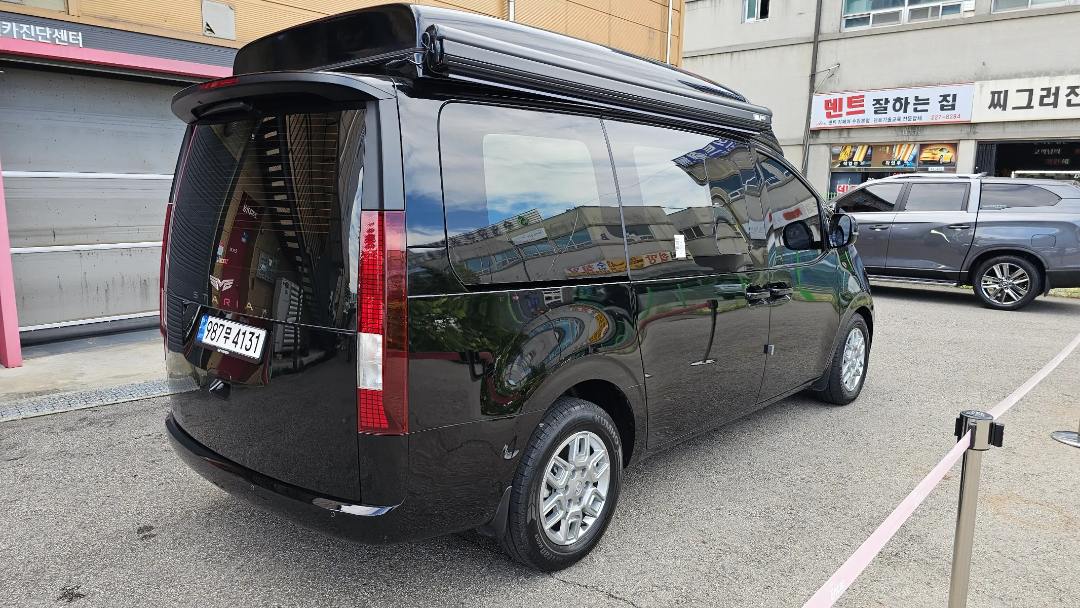 Hyundai Staria 2WD 2023 2/21