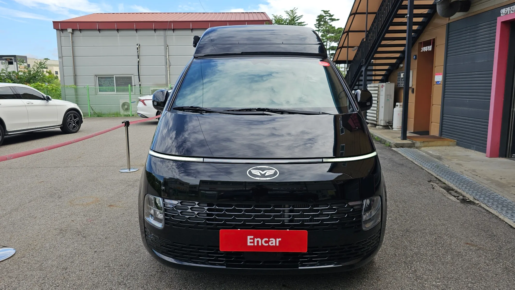 Hyundai Staria 2WD 2023 3/21