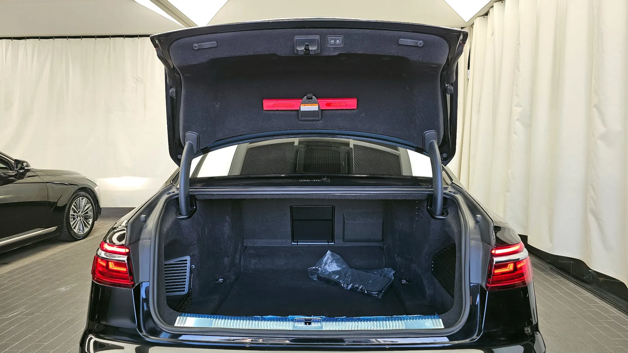 Audi A8 (D5) 55 TFSI LWB 2021 20/21