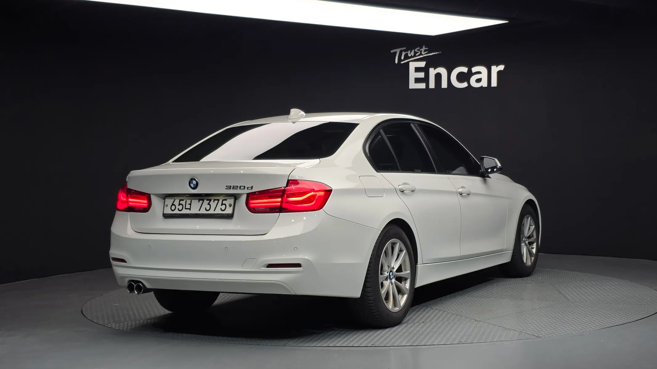 BMW 3 Series (F30) 320d 2018 2/21