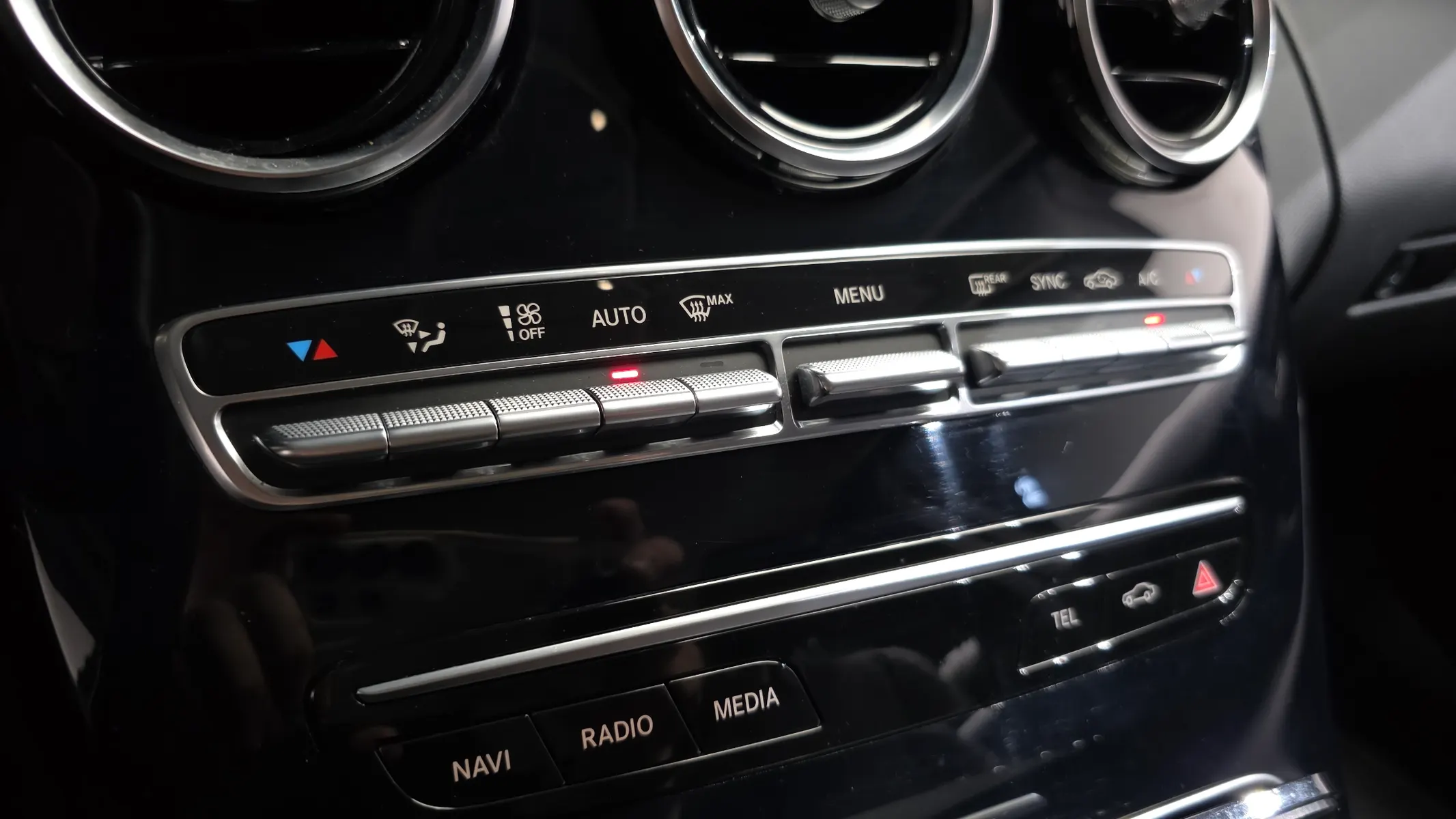 Mercedes-Benz C-Class W205 C200 2020 28/29