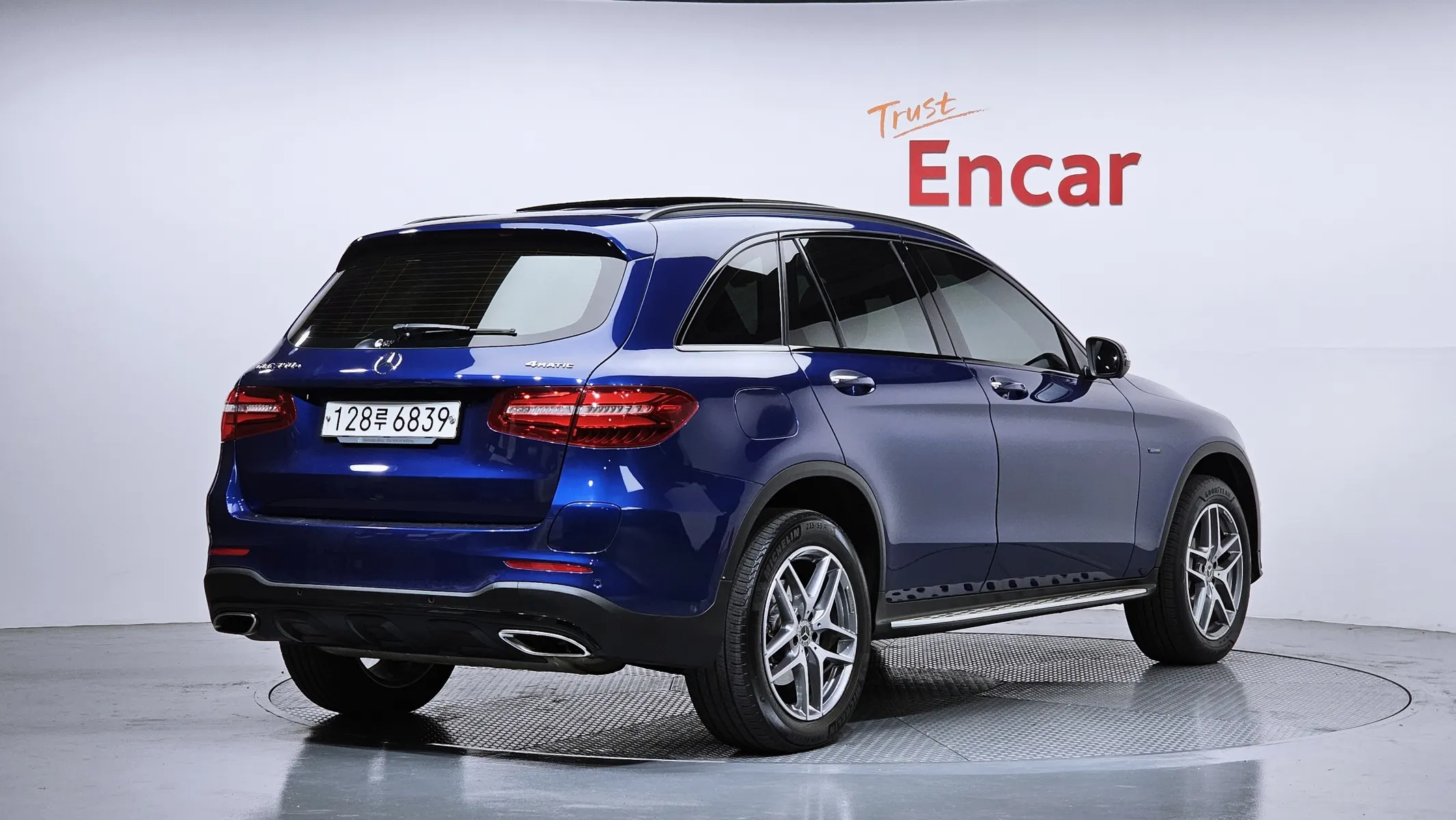 Mercedes-Benz GLC-Class X253 GLC350e 4MATIC AMG Line 2018 2/32