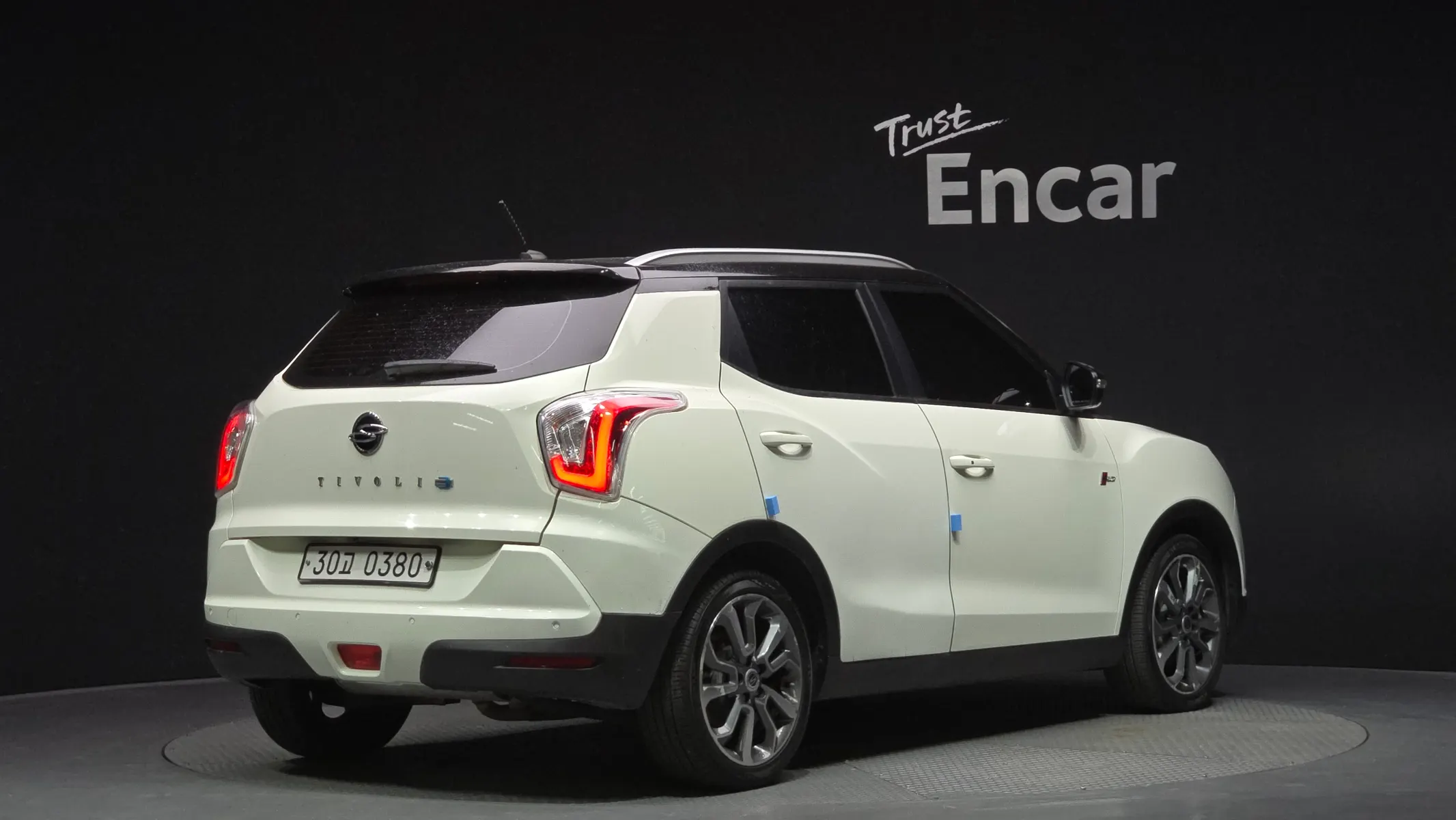 KG Mobility Tivoli LX 4WD 2016 2/21