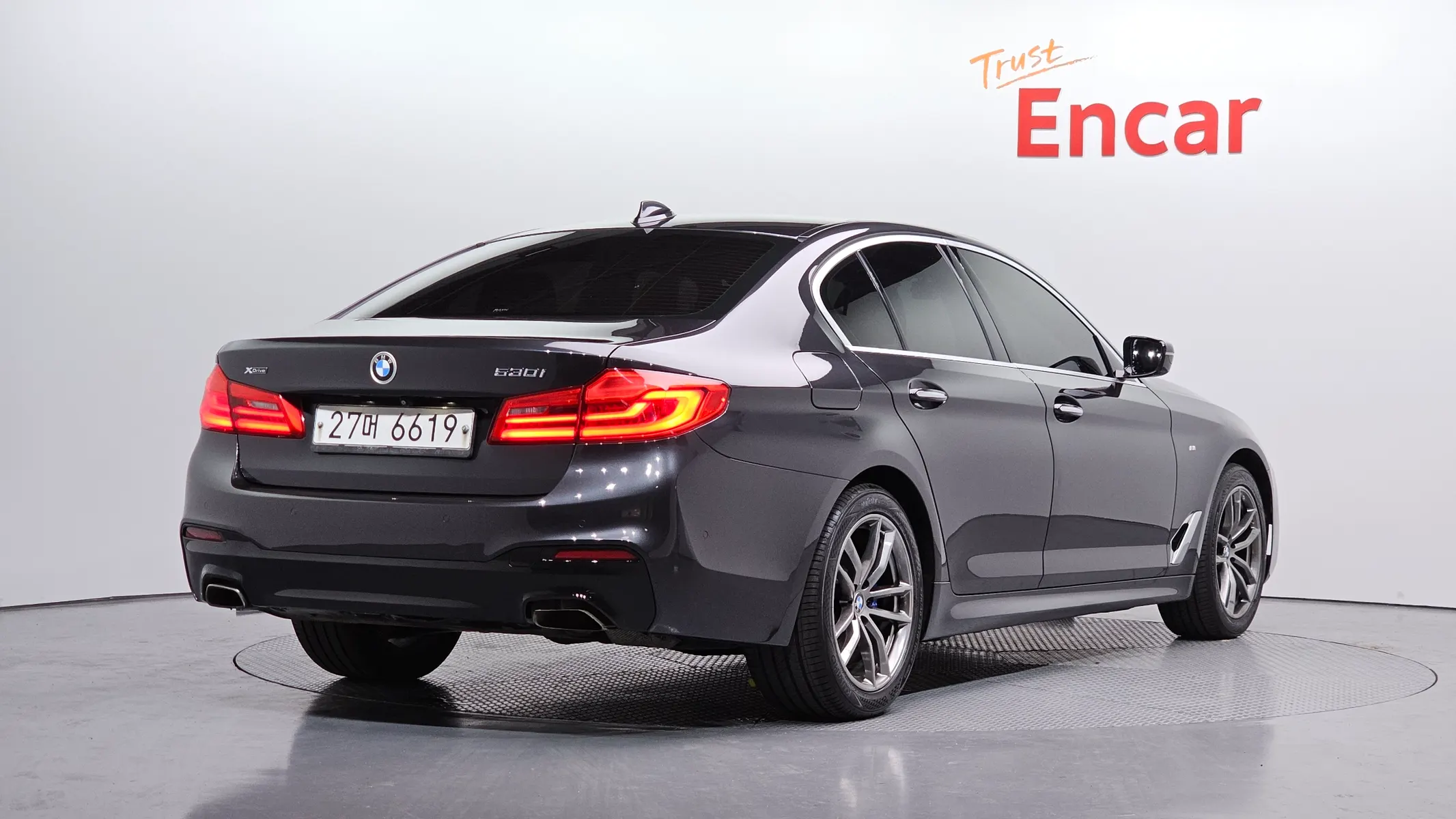 BMW 5 Series (G30) 530i xDrive M 2018 2/33