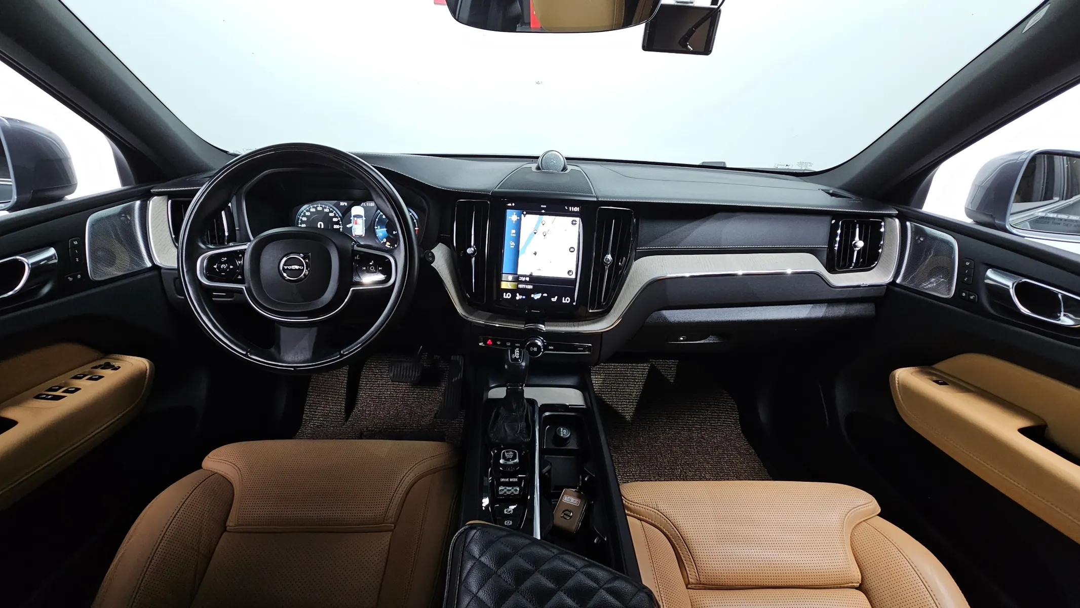 Volvo XC60 2 D4 2018 4/5