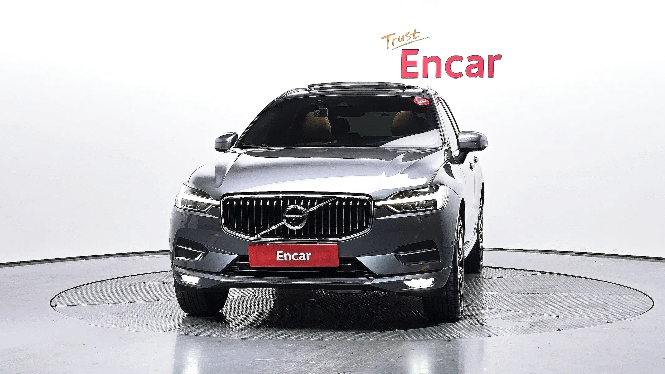 Volvo XC60 2 D4 2018 2/5