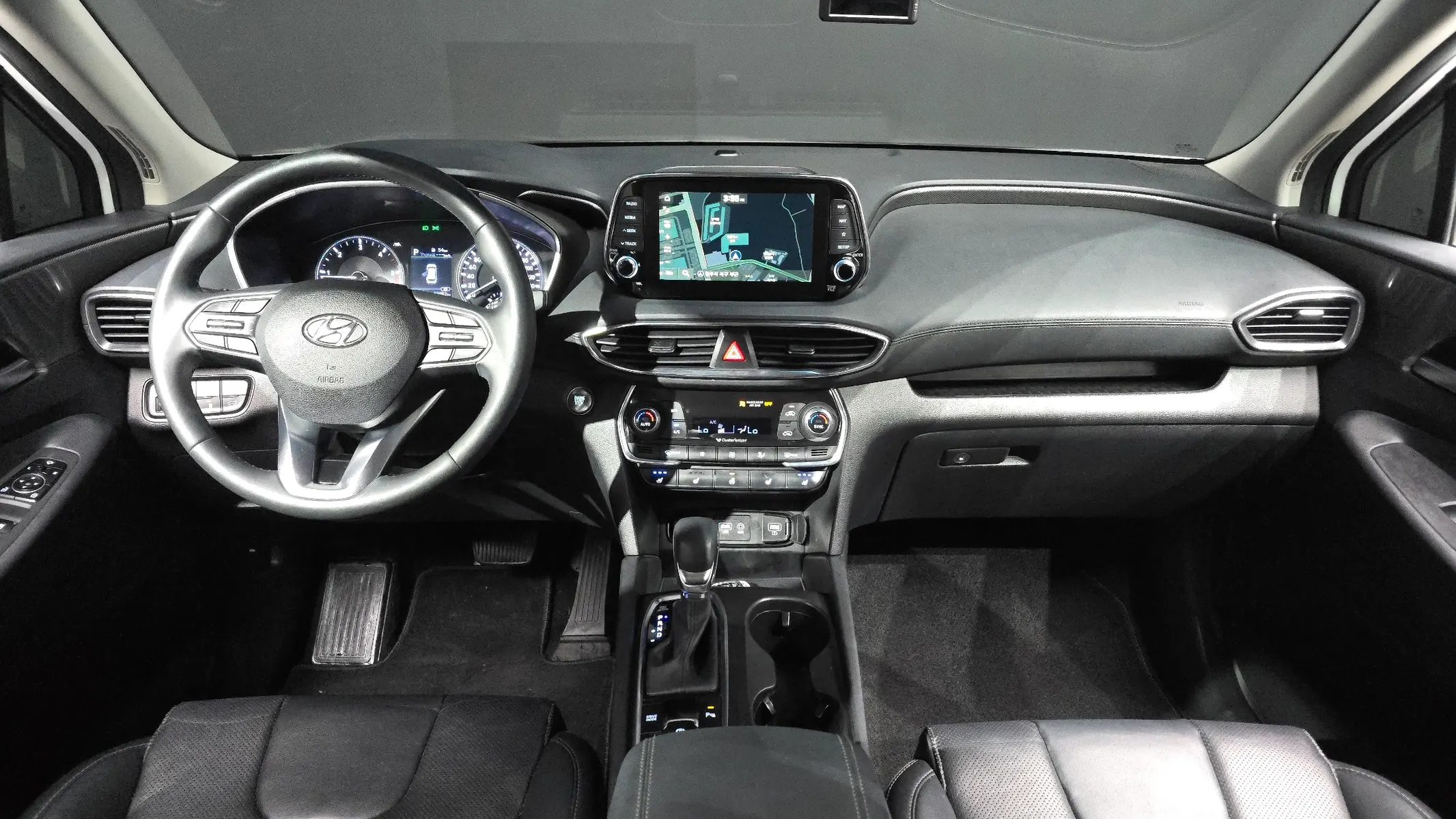 Hyundai TM 2.0 2WD 2020 4/5