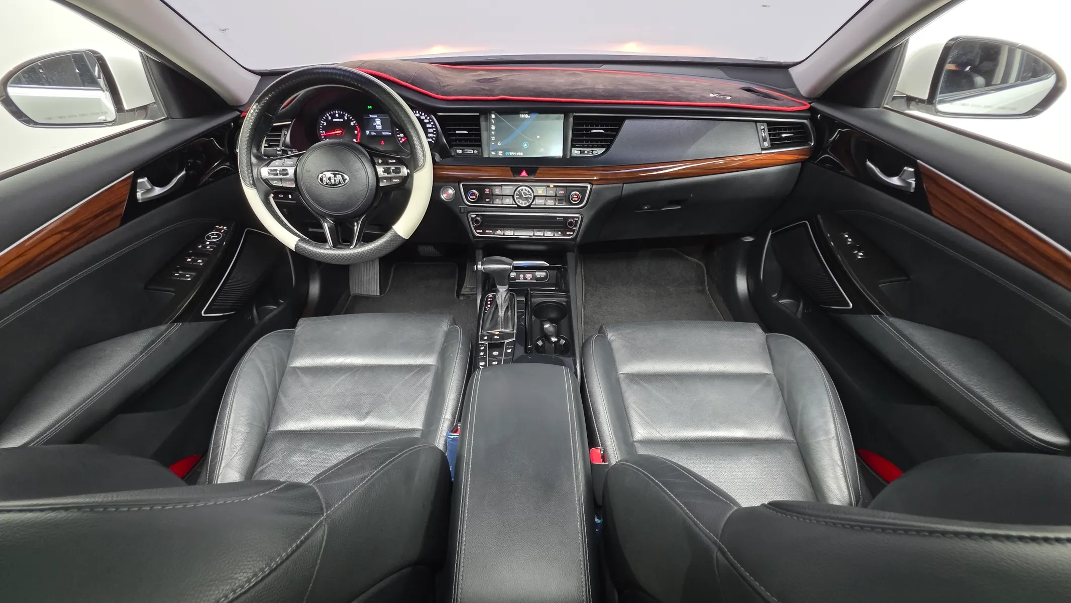 Kia K7 3.0 LPI () 2017 4/5