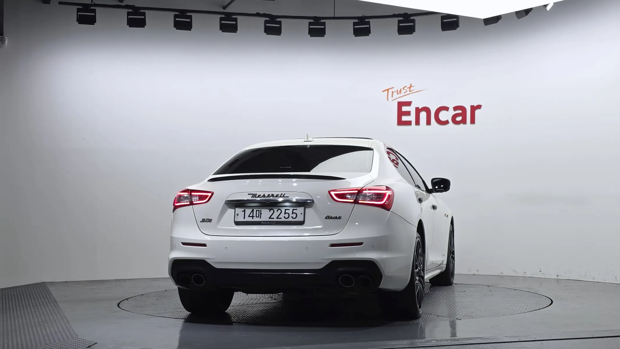 Maserati 기블리 3.0S Q4 2019 3/5