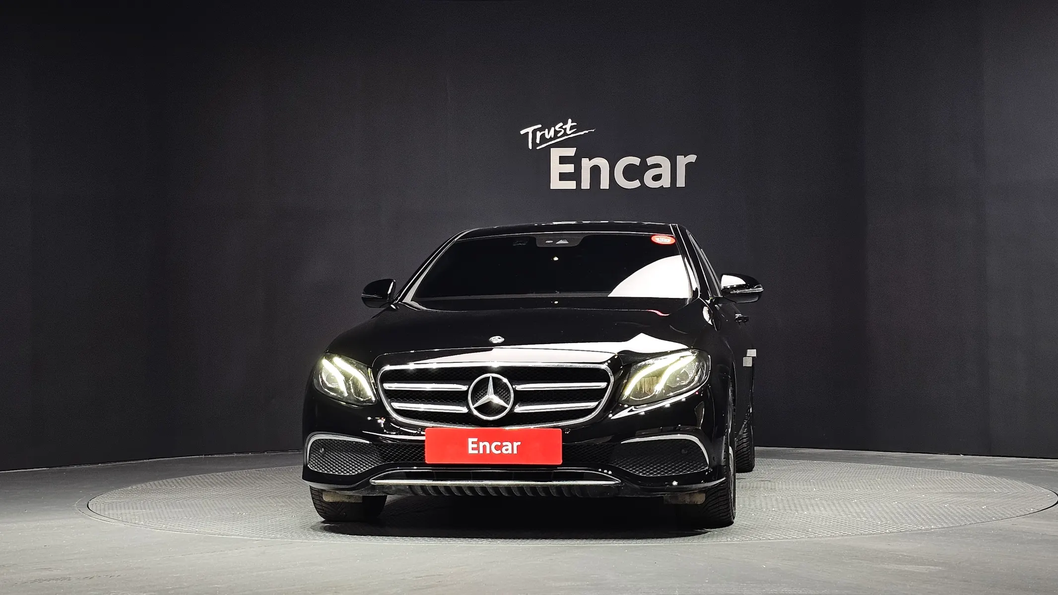 Mercedes-Benz E-Class W213 E250 2019 3/33