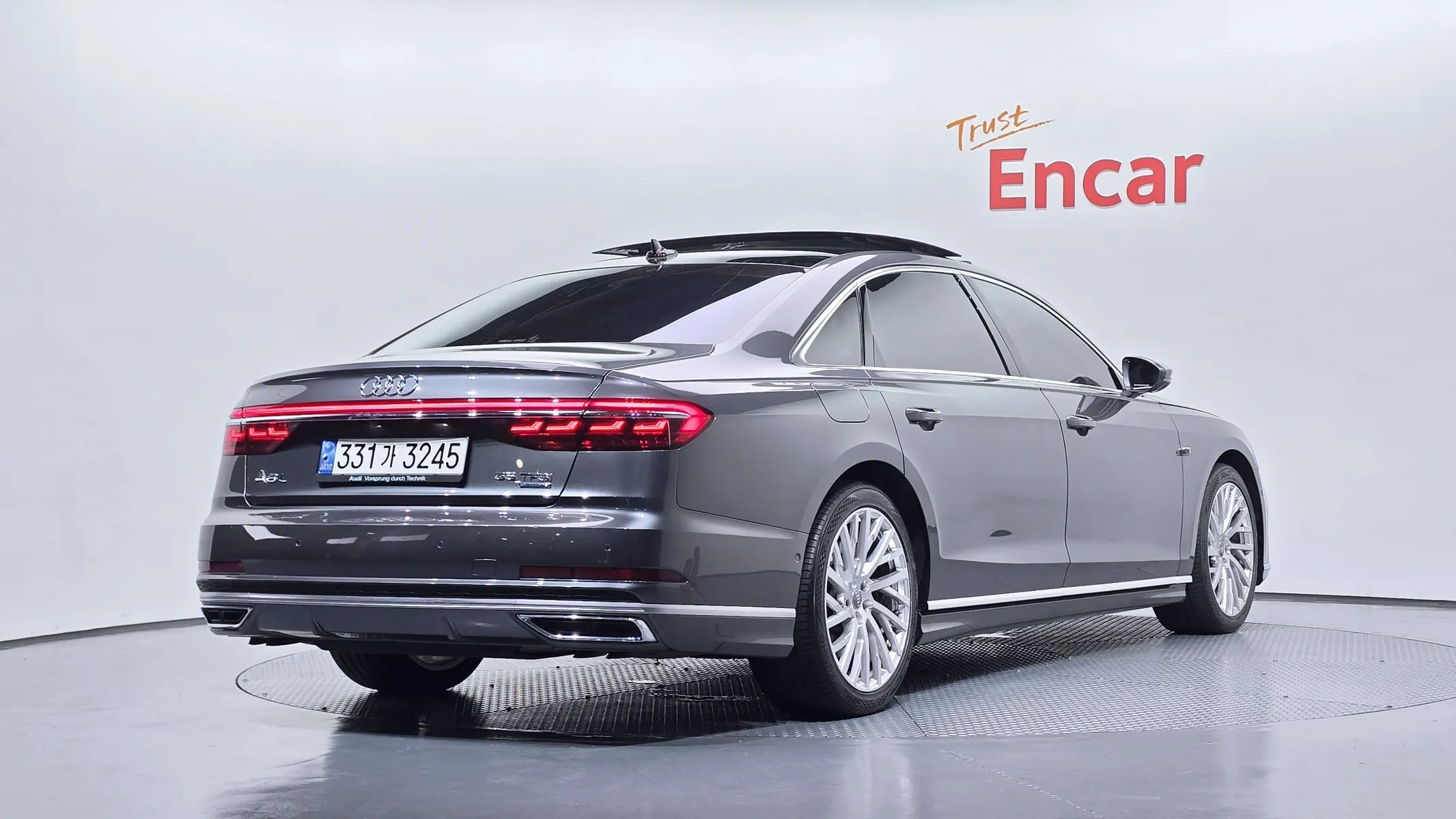Audi A8 (D5) 55 TFSI LWB 2020 2/46