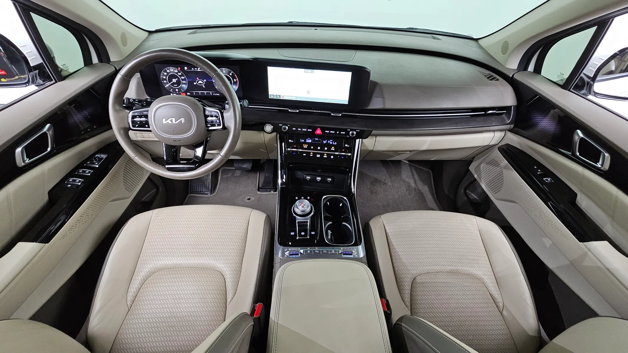 Kia Carnival 9 2022 4/5