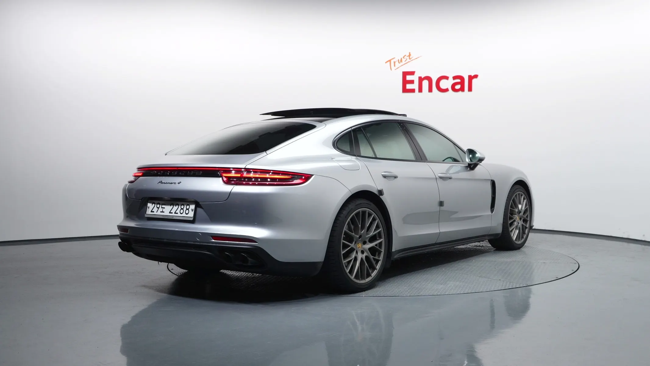 Porsche (971) 3.0 AWD 2018 2/35