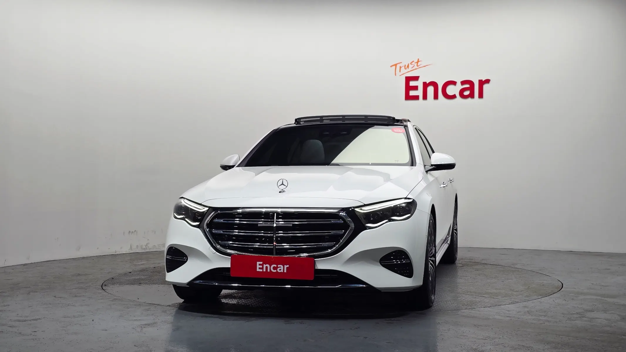 Mercedes-Benz E-Class W214 E450 4MATIC 2025 3/35