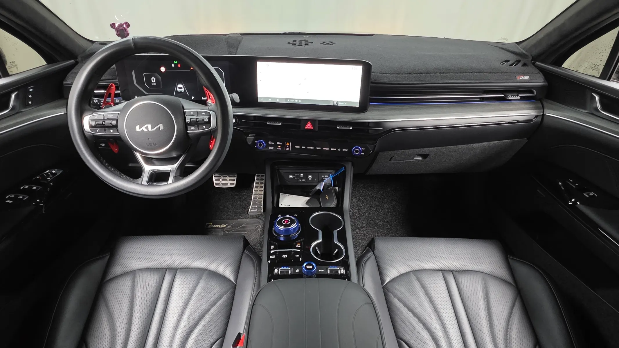 Kia K5 3 2.0 2025 4/5