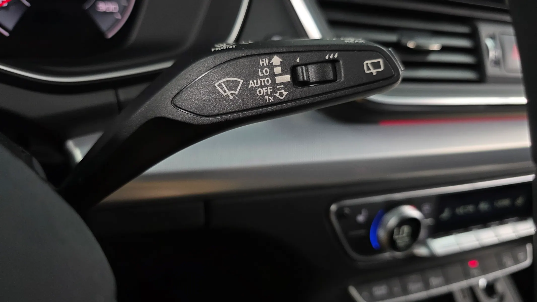 Audi Q5 (FY) 45 TFSI 2021 32/33