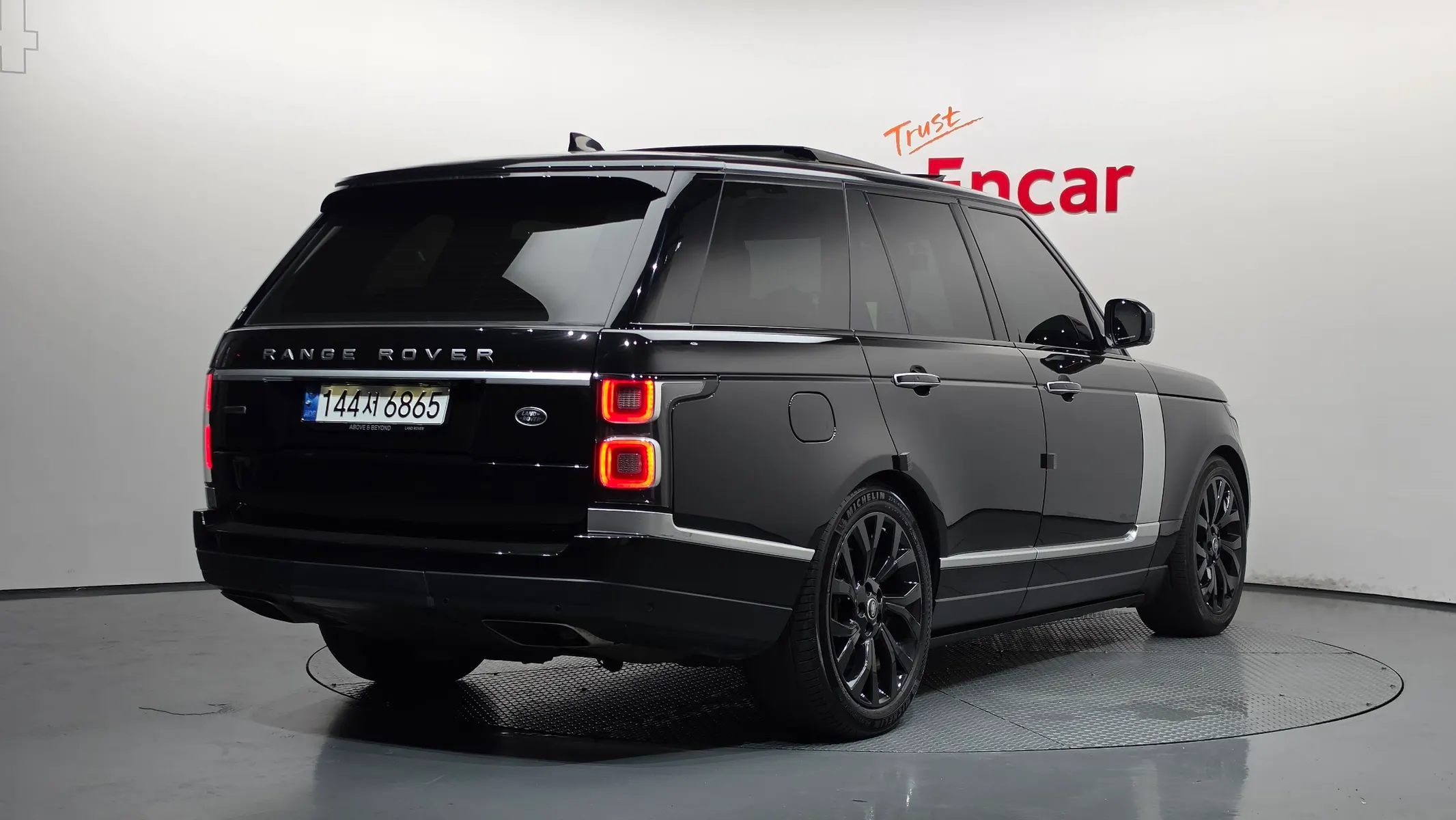 Land Rover 4 4.4 SDV8 AB 2020 2/41