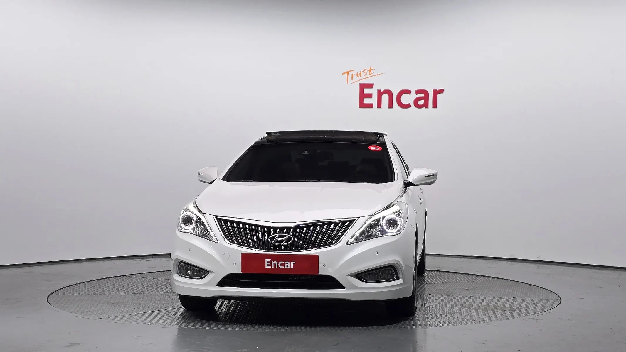 Hyundai HG 2014 2/5