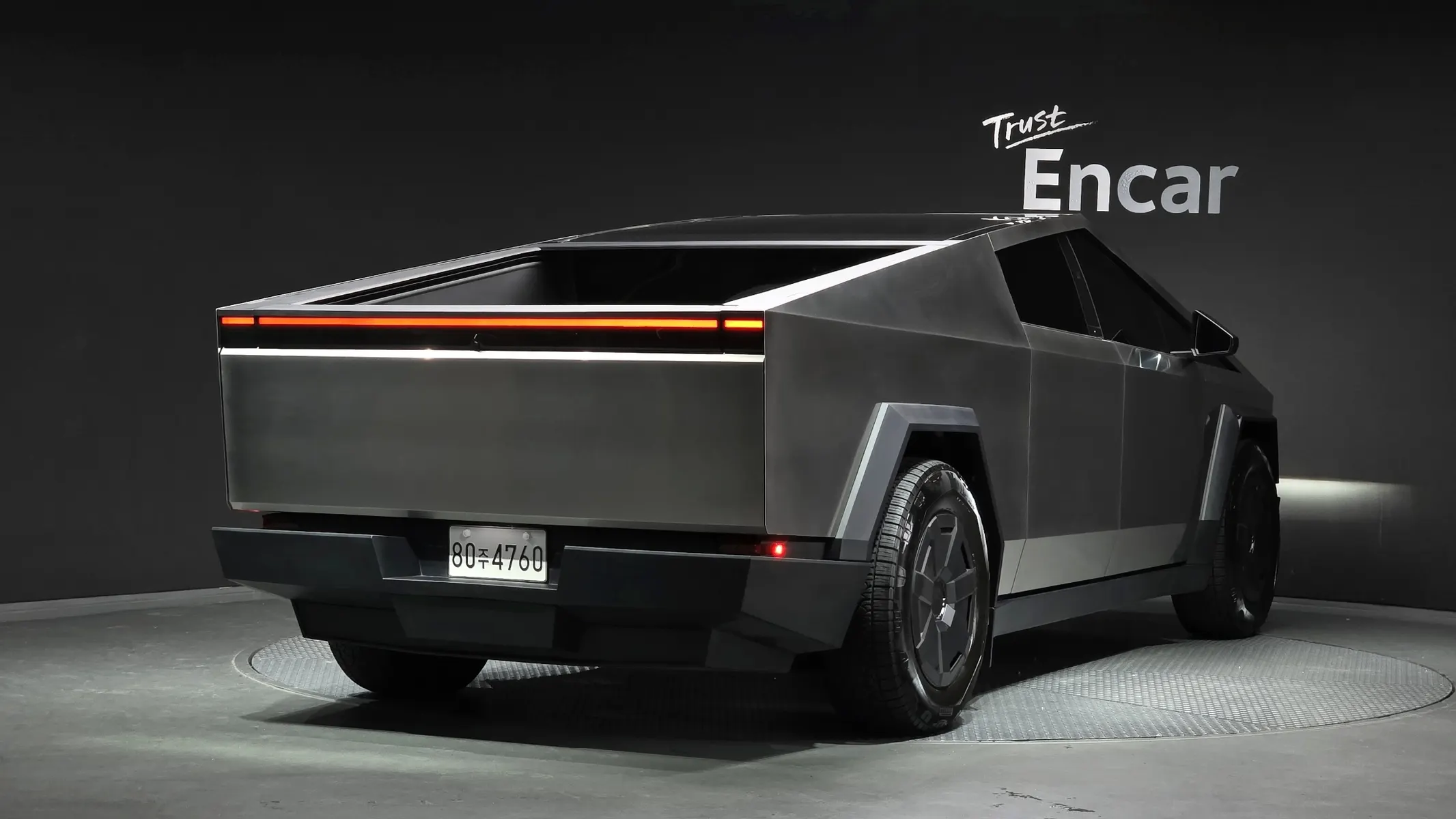 Tesla 사이버트럭 Cyberbeast 2025 2/34