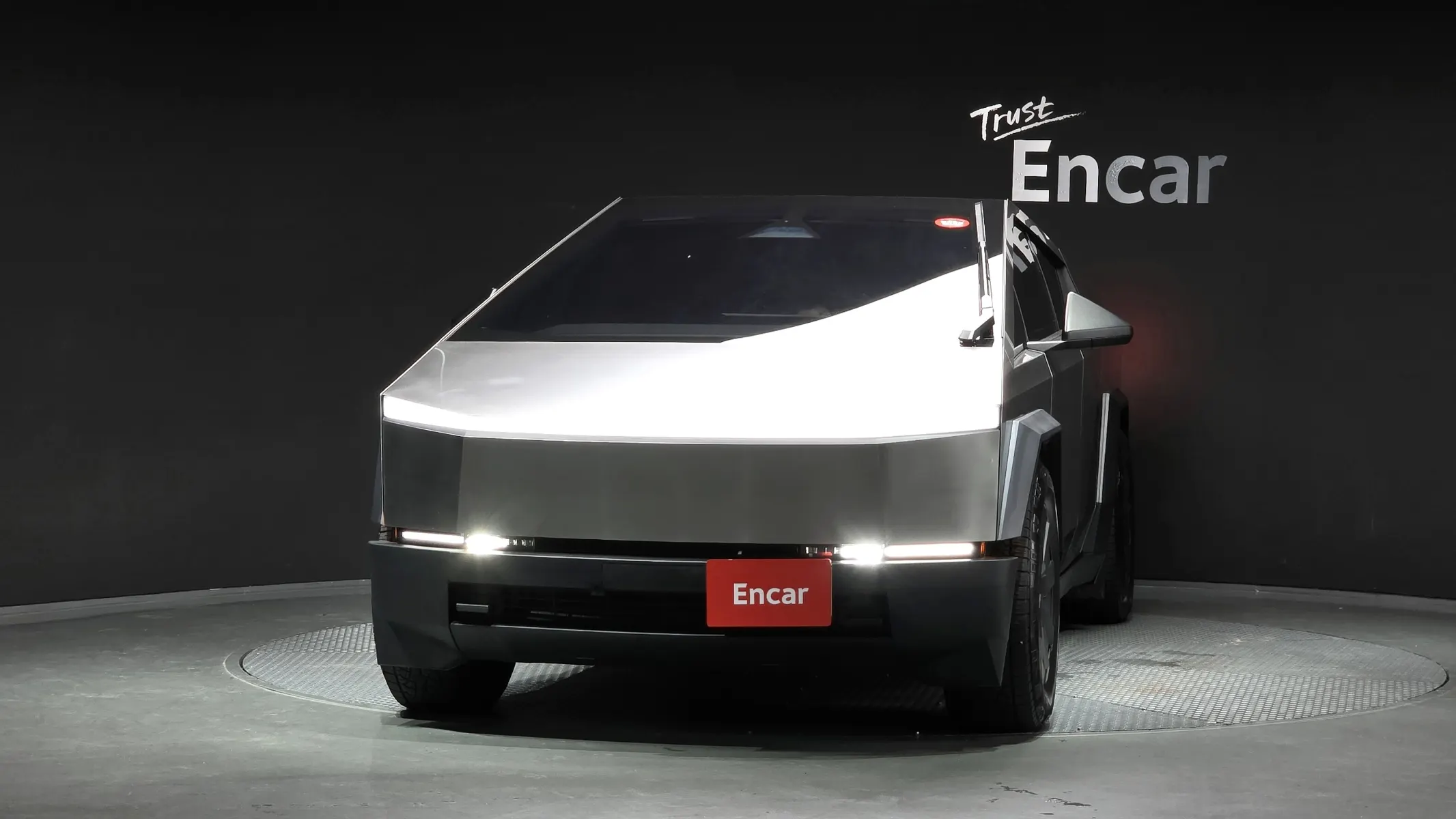 Tesla 사이버트럭 Cyberbeast 2025 3/34