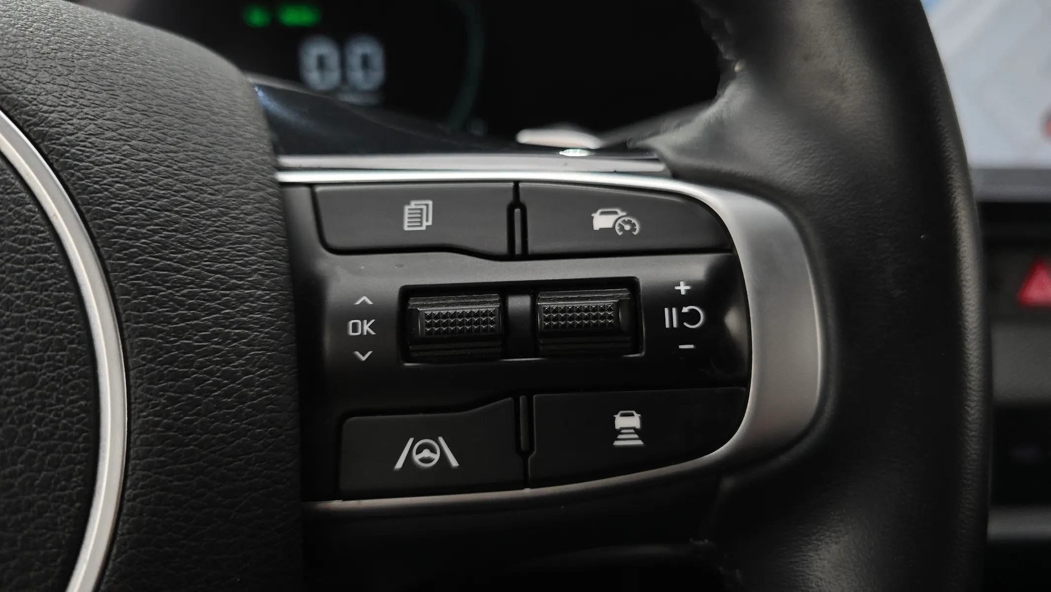 Kia 5 2WD 2023 32/33